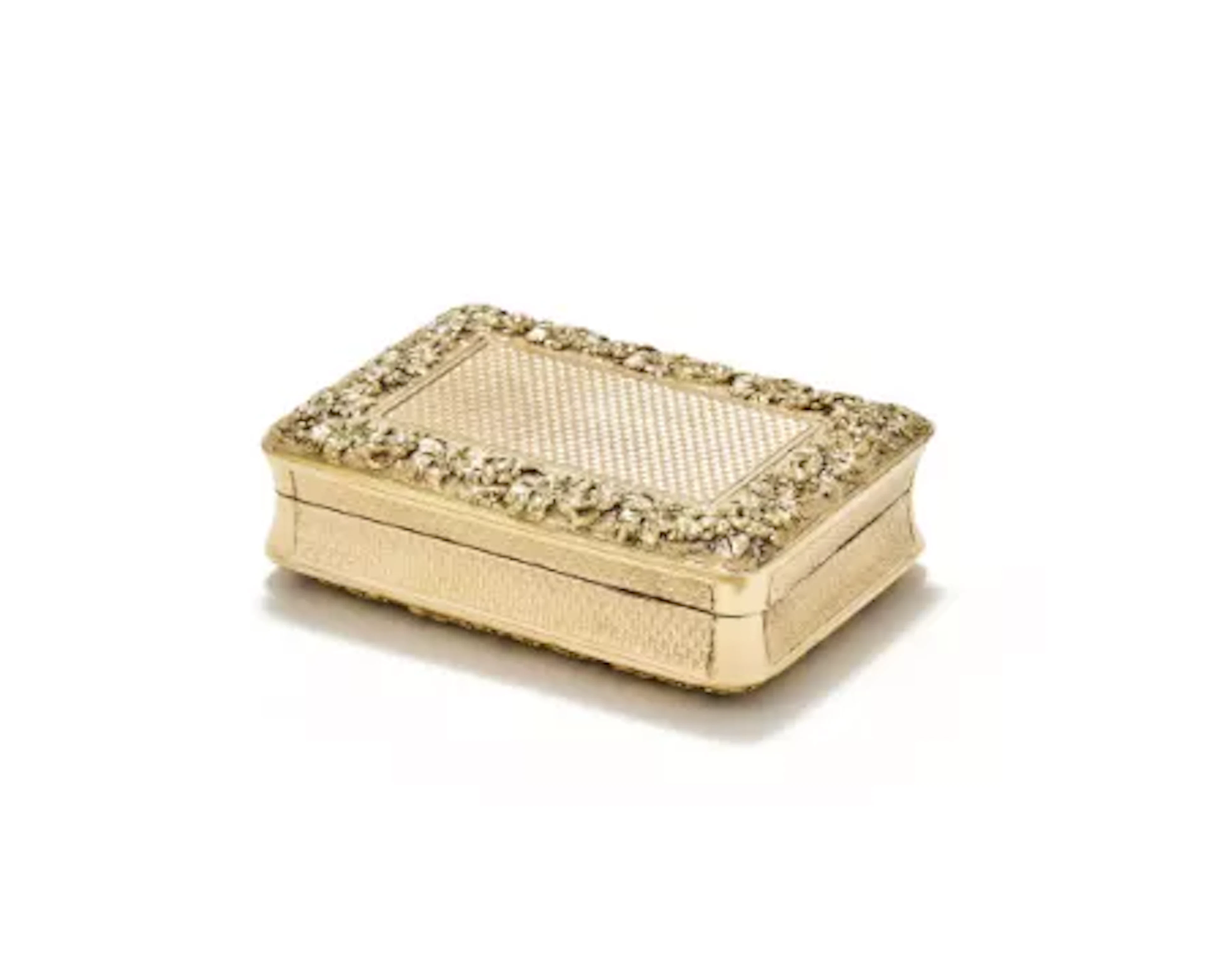 A GEORGE III SILVER GILT RECTANGULAR SNUFF BOX, DANIEL HOCKLEY, LONDON 1813