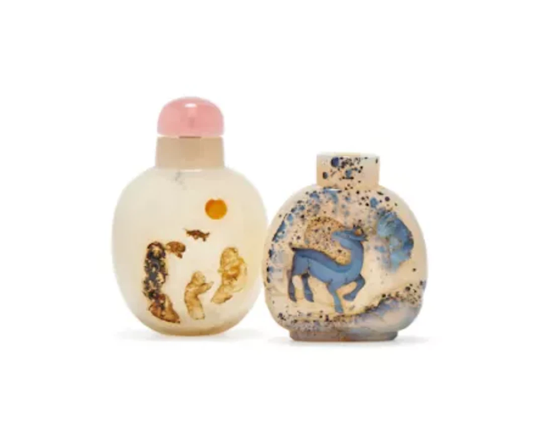 A Chinese white agate snuff bottle, Qing dynasty