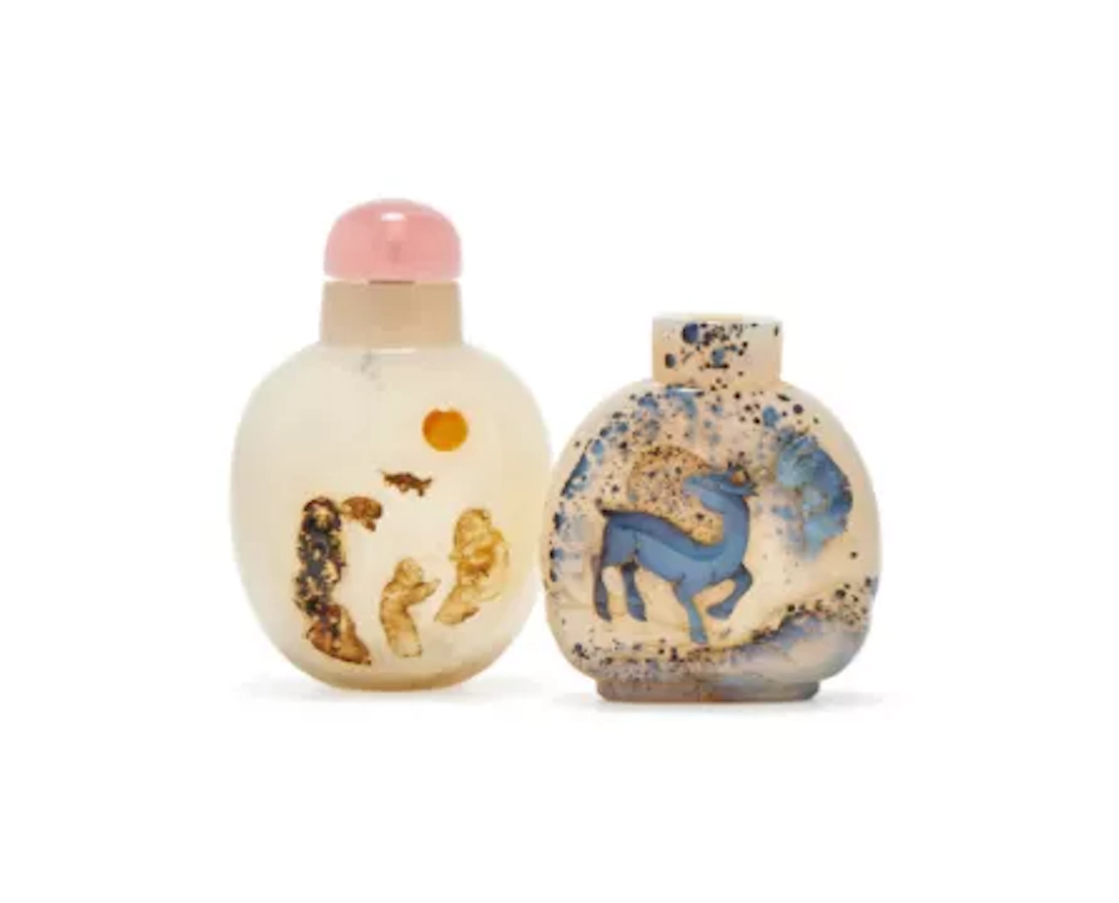 A Chinese white agate snuff bottle, Qing dynasty