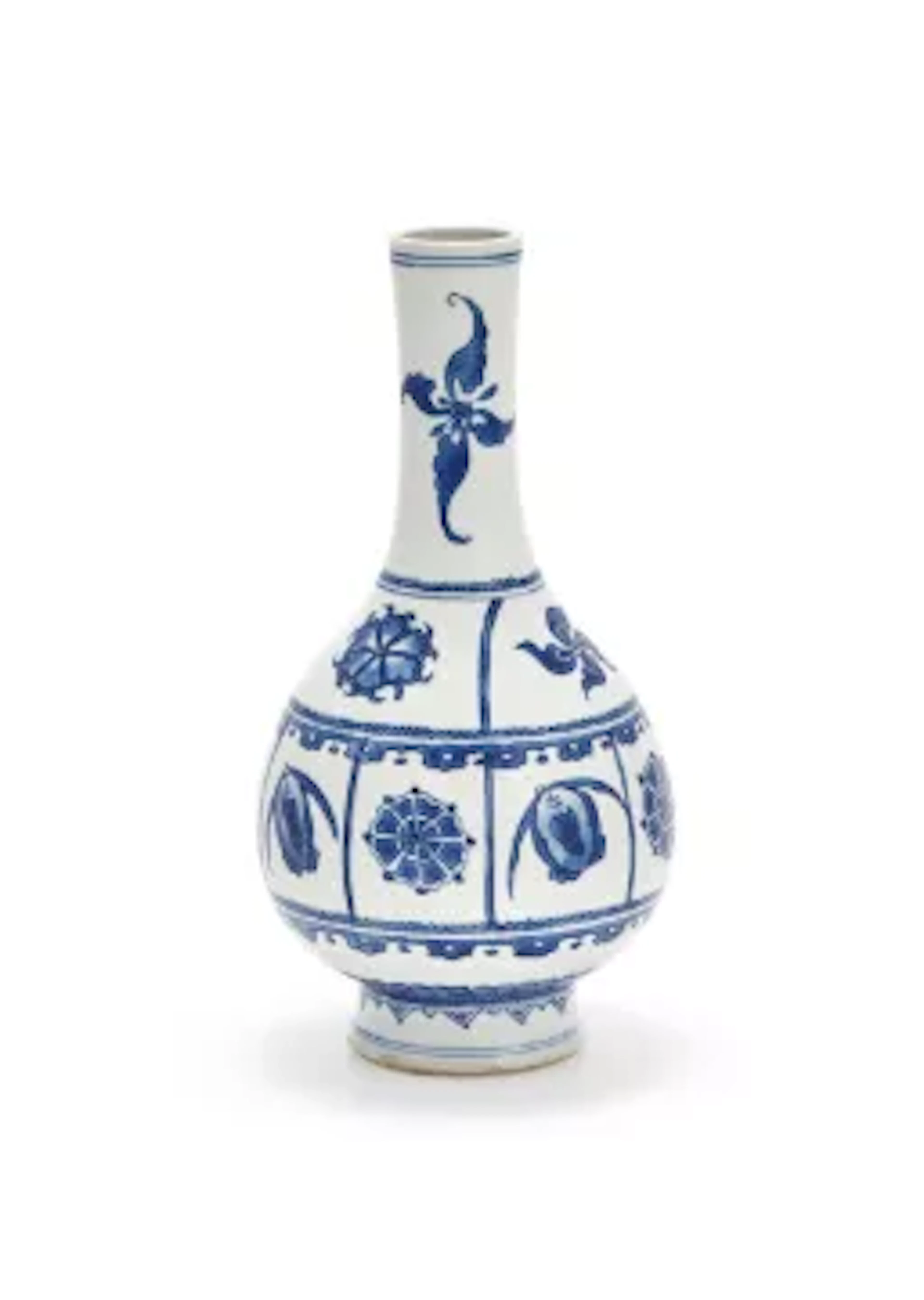 A Chinese blue and white bottle vase, Kangxi (1662-1722)