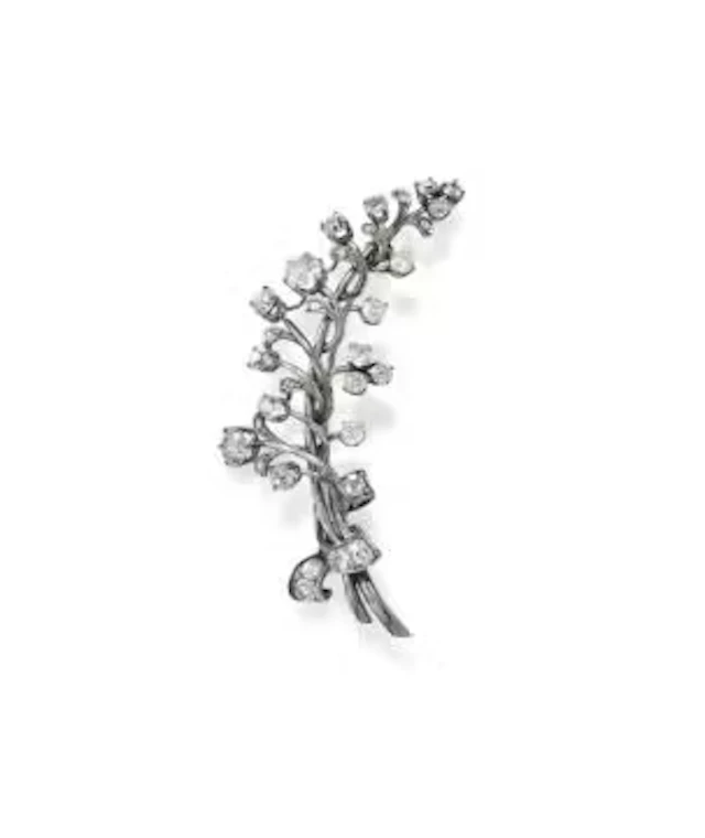 A DIAMOND FLORAL SPRAY BROOCH