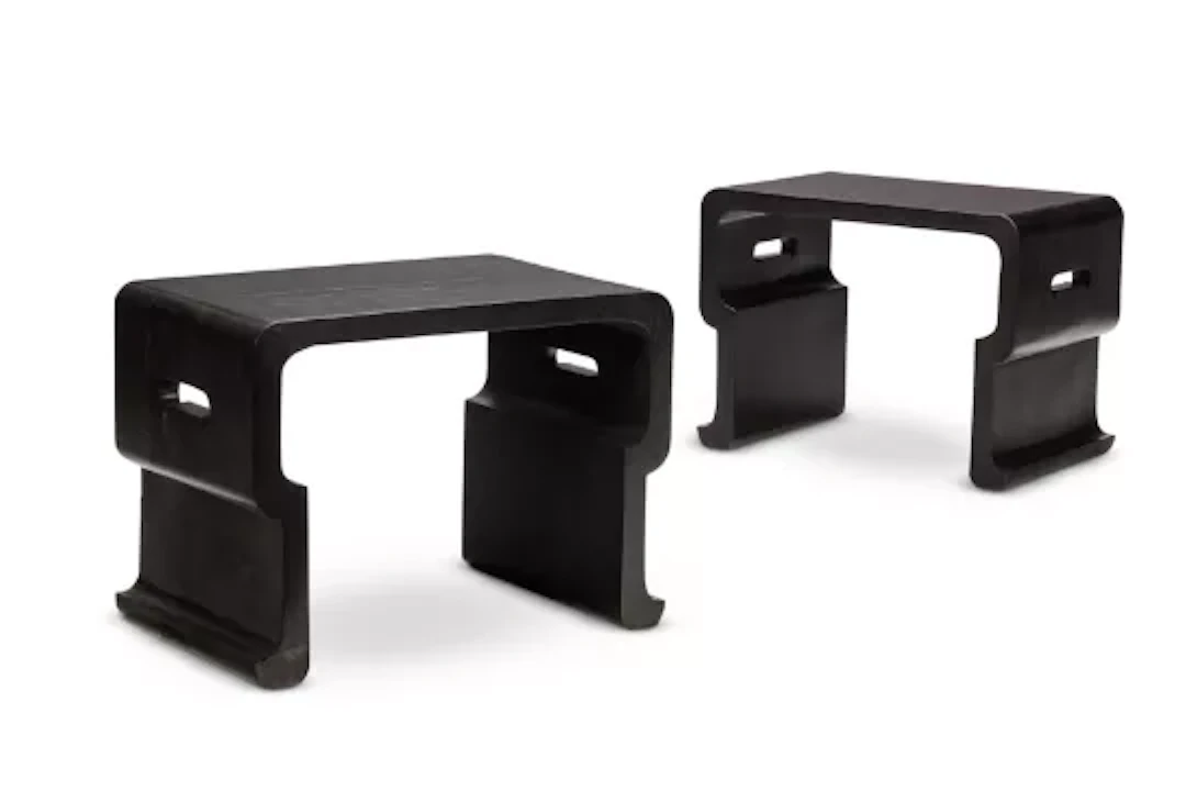 Y A PAIR OF SOLID EBONY STOOLS, INDIAN IN THE CHINESE MANNER, MODERN