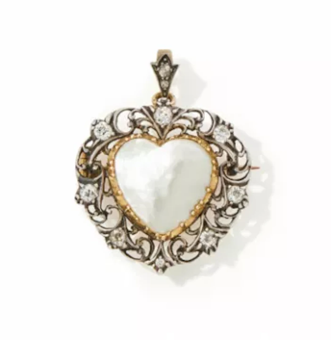Y CARLO & ARTHUR GIULIANO, A DIAMOND AND MOTHER-OF-PEARL HEART BROOCH/PENDANT