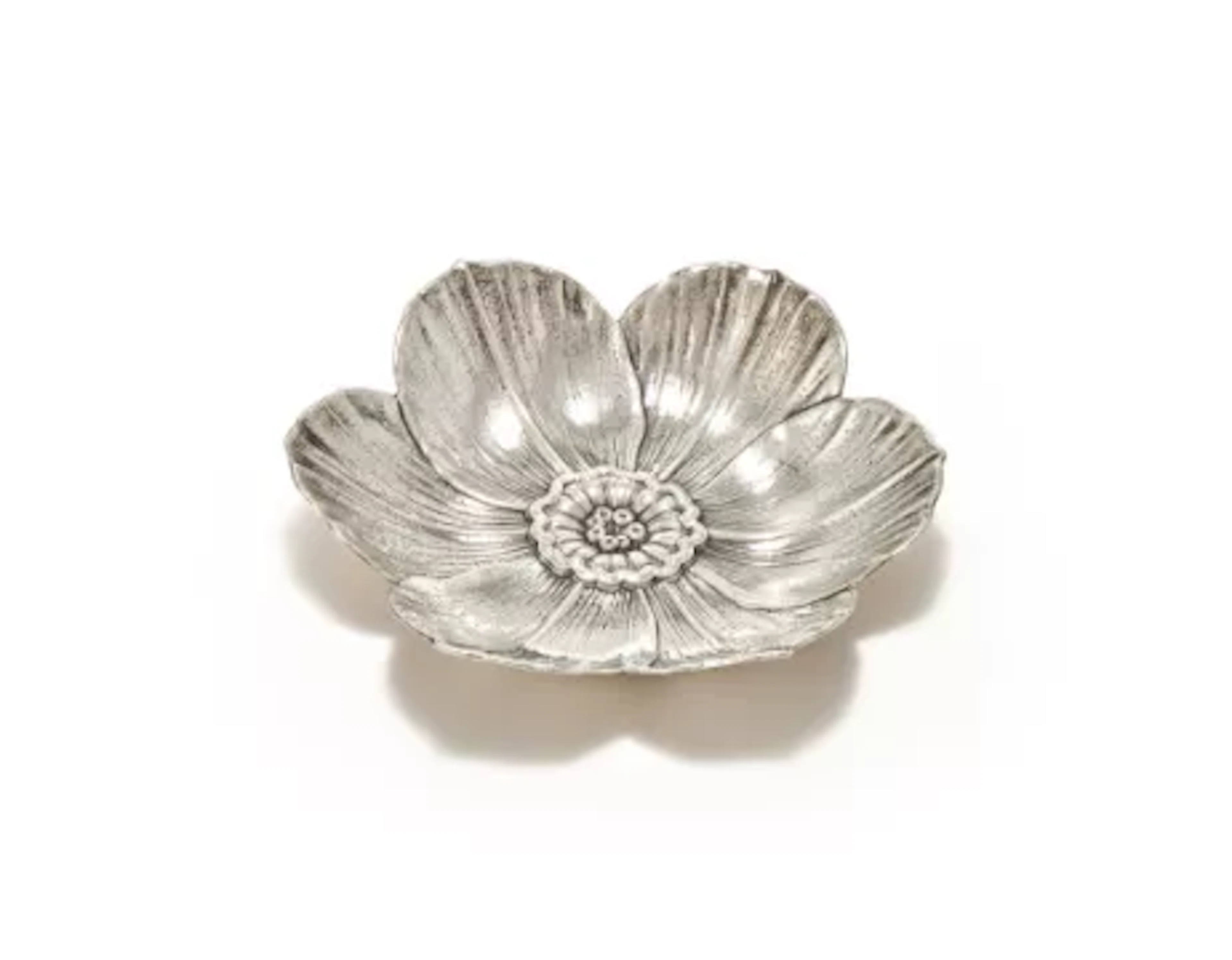 BUCCELLATI, AN ITALIAN SILVER SUNFLOWER SHAPED DISH, POST 1968 .925 STANDARD