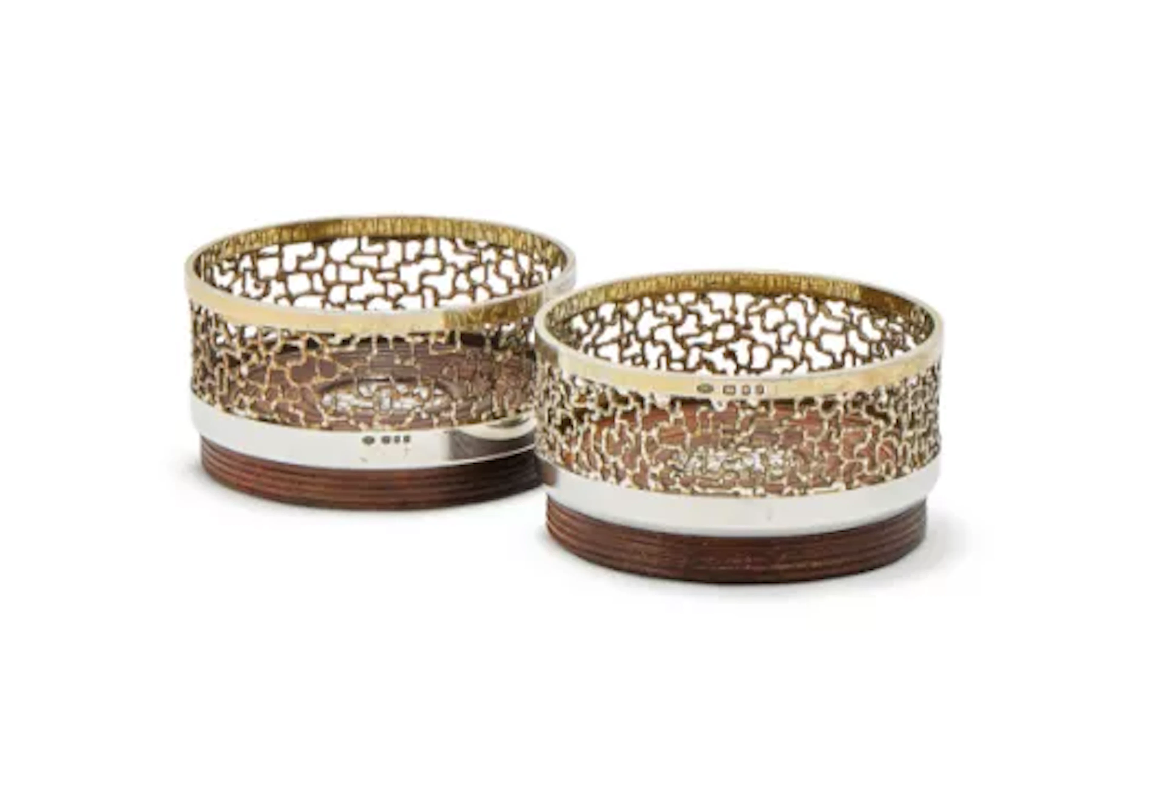 Y STUART DEVLIN, A PAIR OF SILVER WINE COASTERS, LONDON 1969
