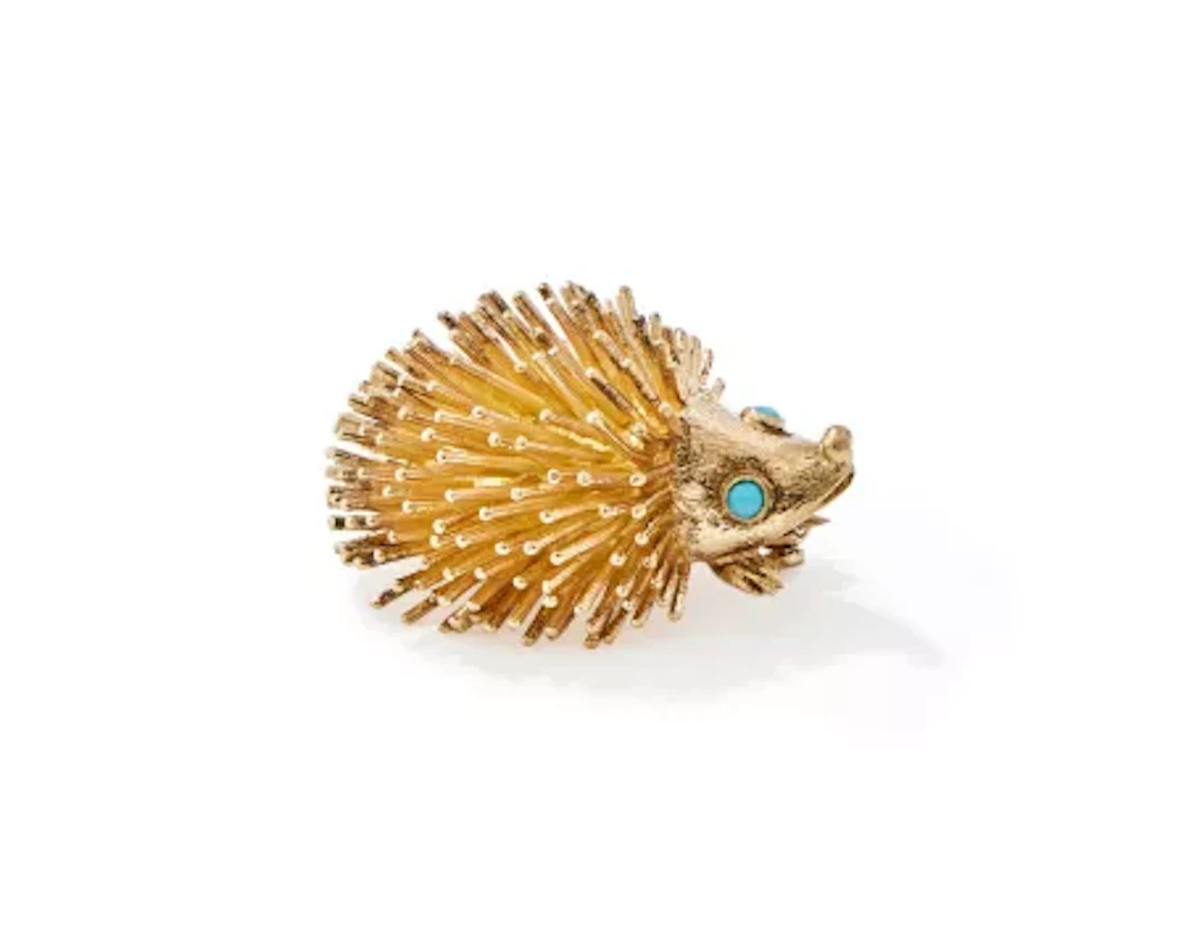 A NOVELTY HEDGEHOG BROOCH, LONDON 1965