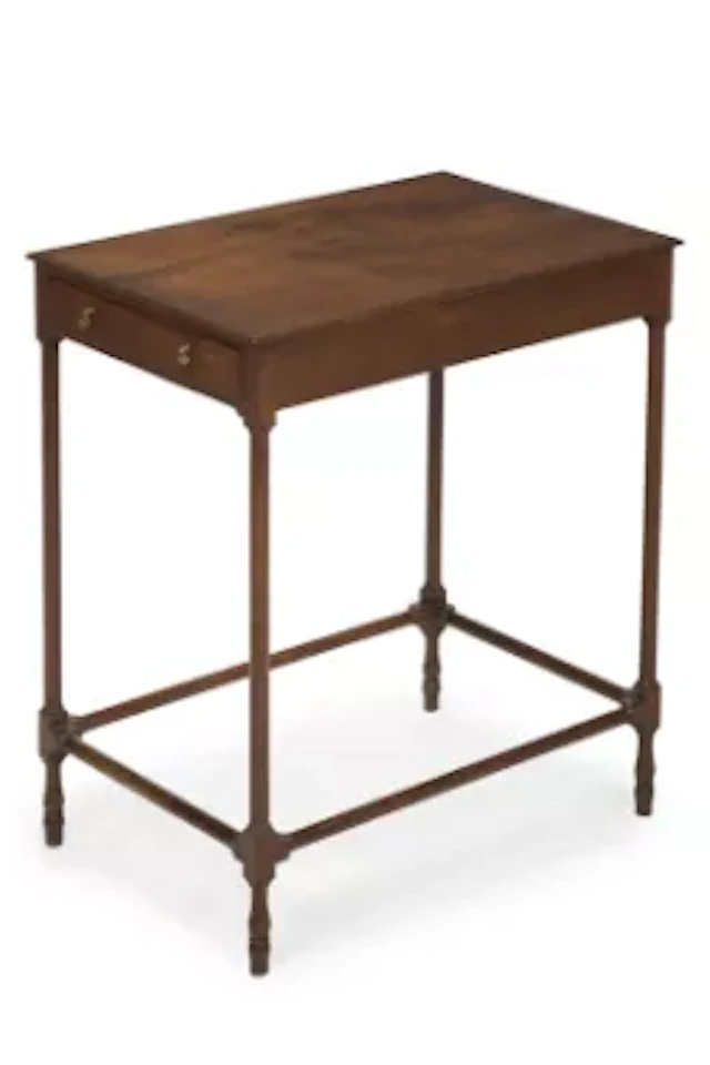 A GEORGE III MAHOGANY SPIDER LEG SIDE OR 'END' TABLE, CIRCA 1800