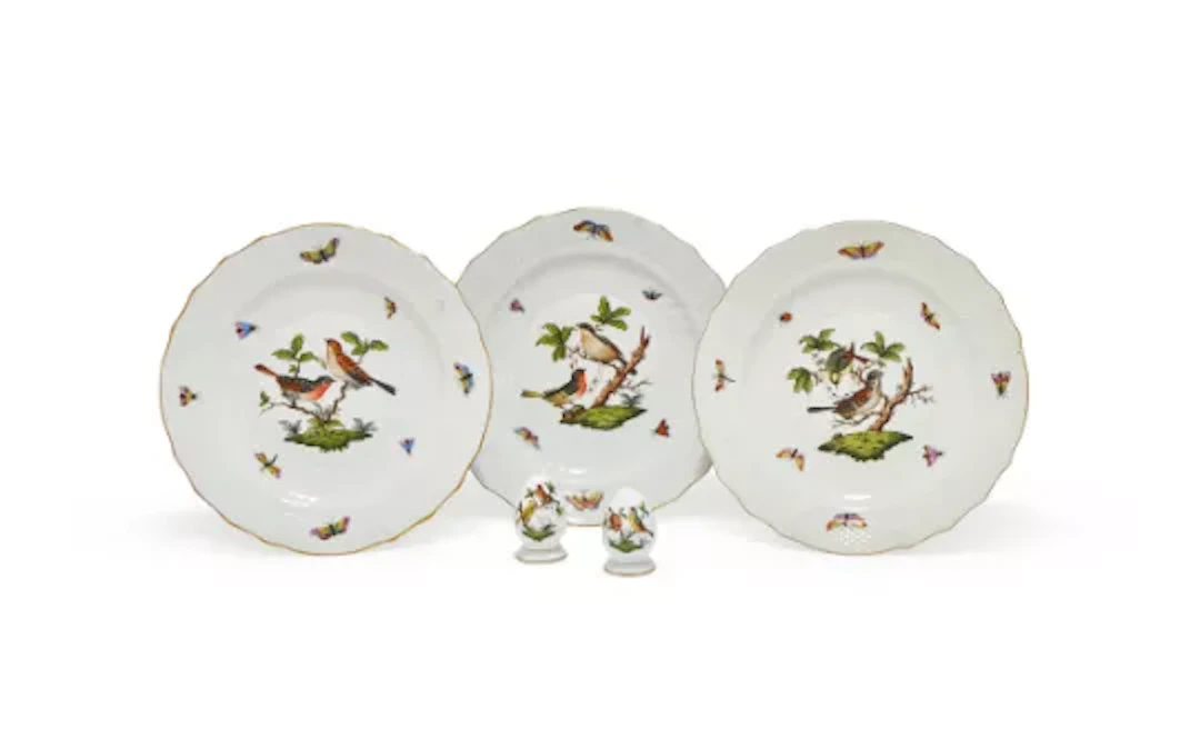 HEREND, ROTHSCHILD BIRDS A SMALL SELECTION OF PORCELAIN DINNER WARES