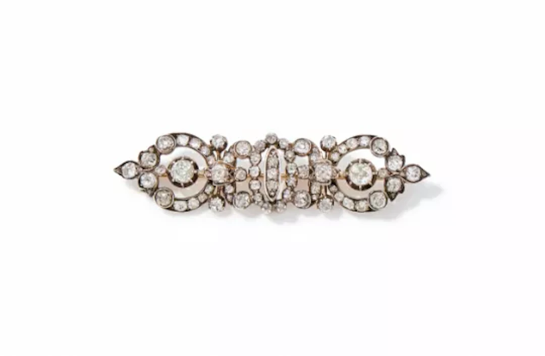 A LATE VICTORIAN DIAMOND BROOCH