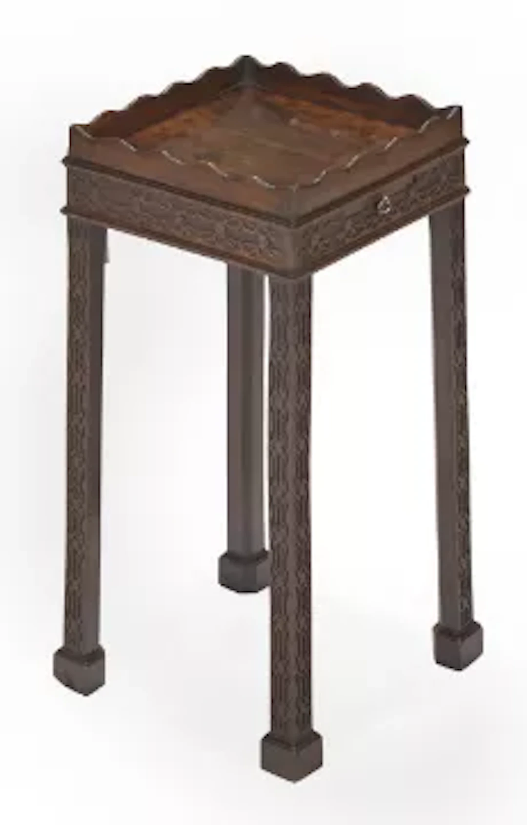 A GEORGE III MAHOGANY AND FRET CARVED URN STAND, CIRCA 1780