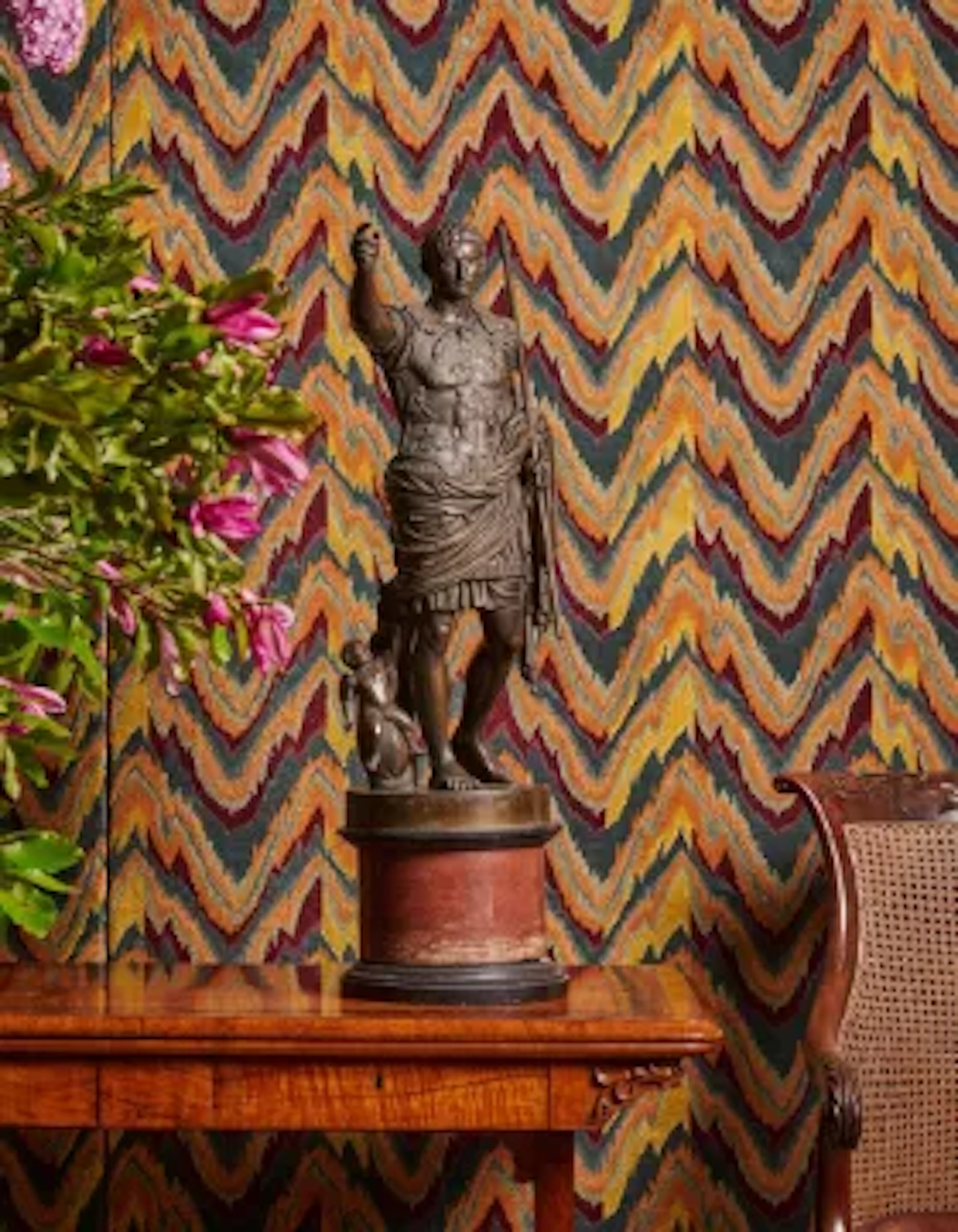 AFTER THE ANTIQUE, A LARGE BRONZE GROUP OF AUGUSTUS PRIMA PORTA, CIRCA