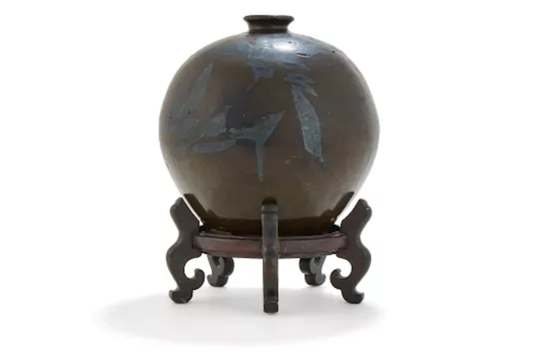A Chinese russet painted black glazed jar, Song Dynasty (960-1279)