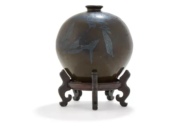 A Chinese russet painted black glazed jar, Song Dynasty (960-1279)