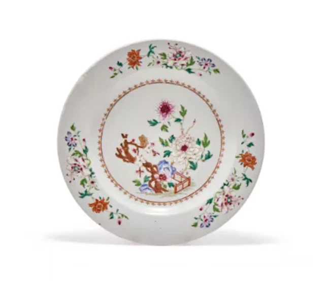 A Chinese Famille Rose dish, Qianlong