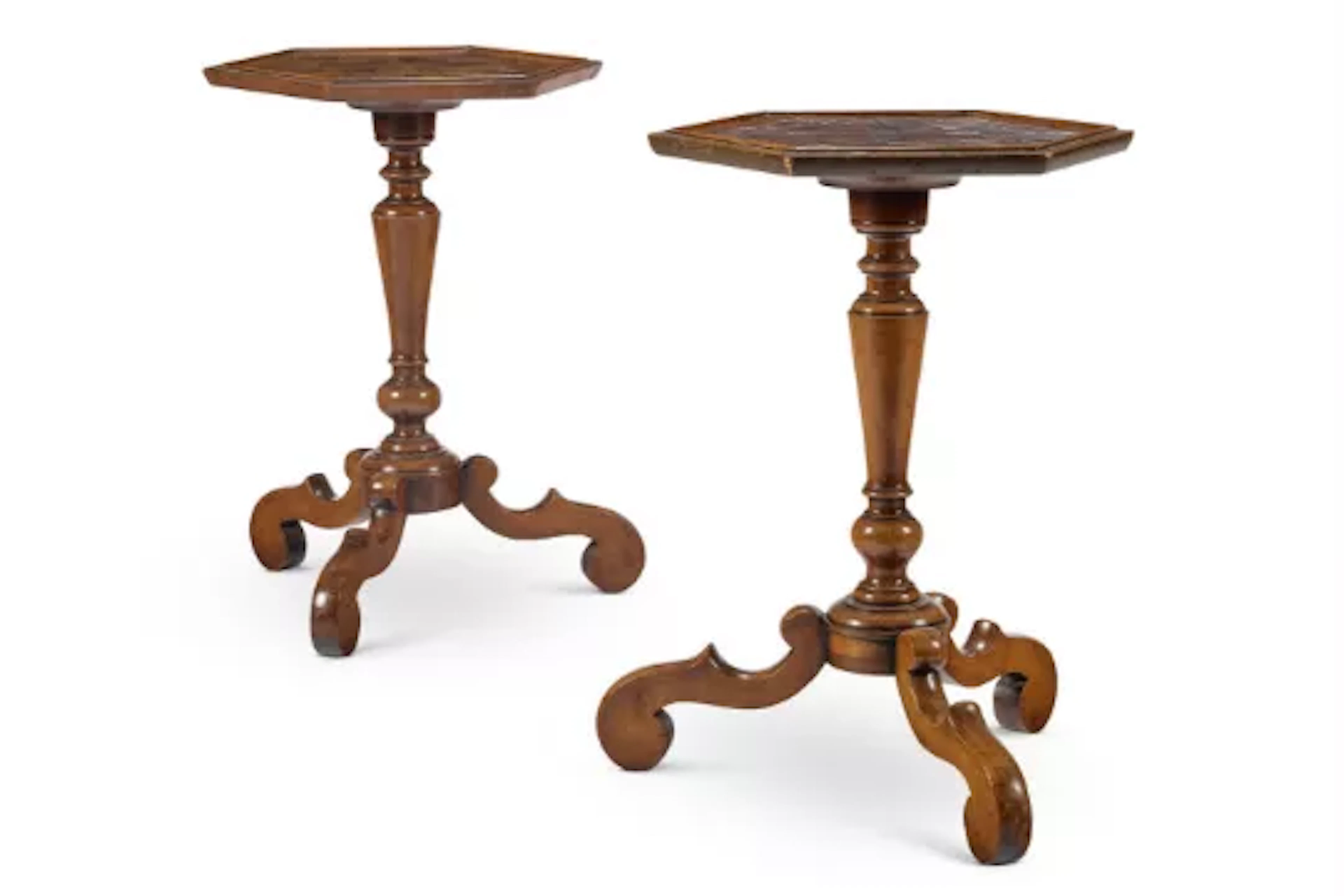A PAIR OF YEWWOOD AND OYSTER VENEERED TRIPOD TABLES, 20TH CENTURY