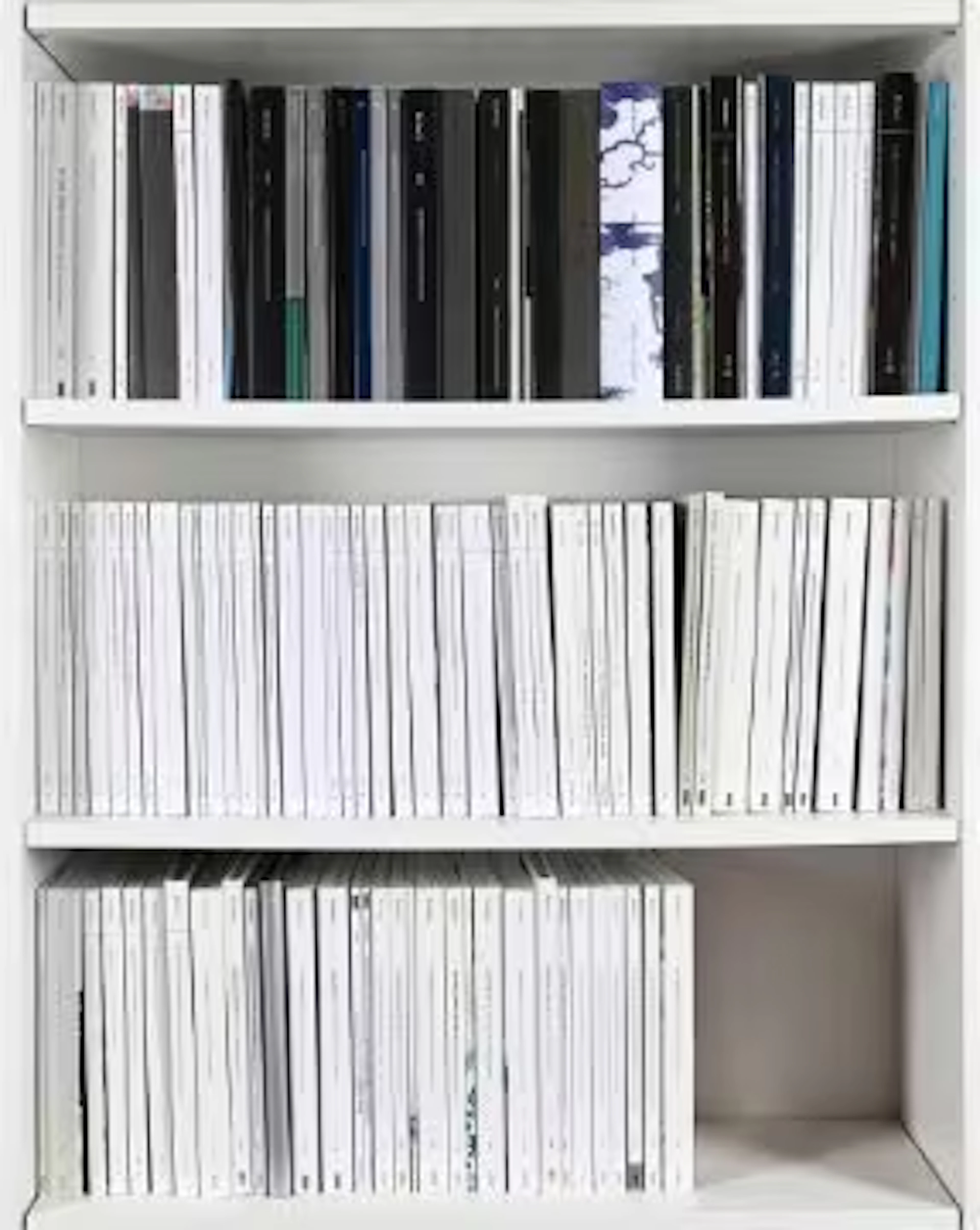 Ɵ A collection of approximately one hundred and eighteen Bonhams auction