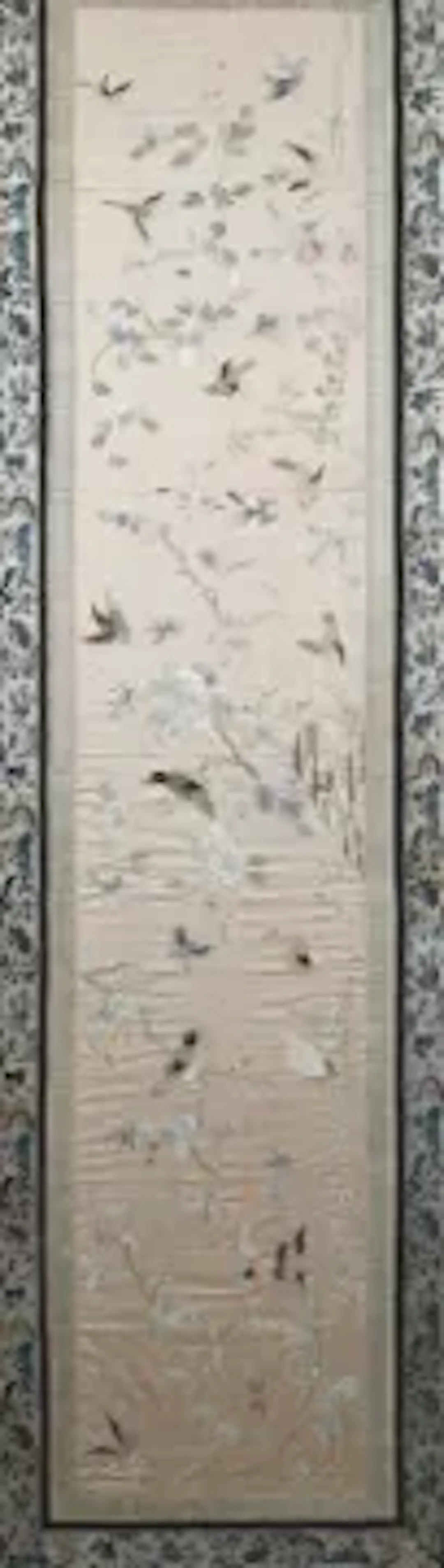 A CHINESE FRAMED SILK PANEL, LATE QING DYNASTY