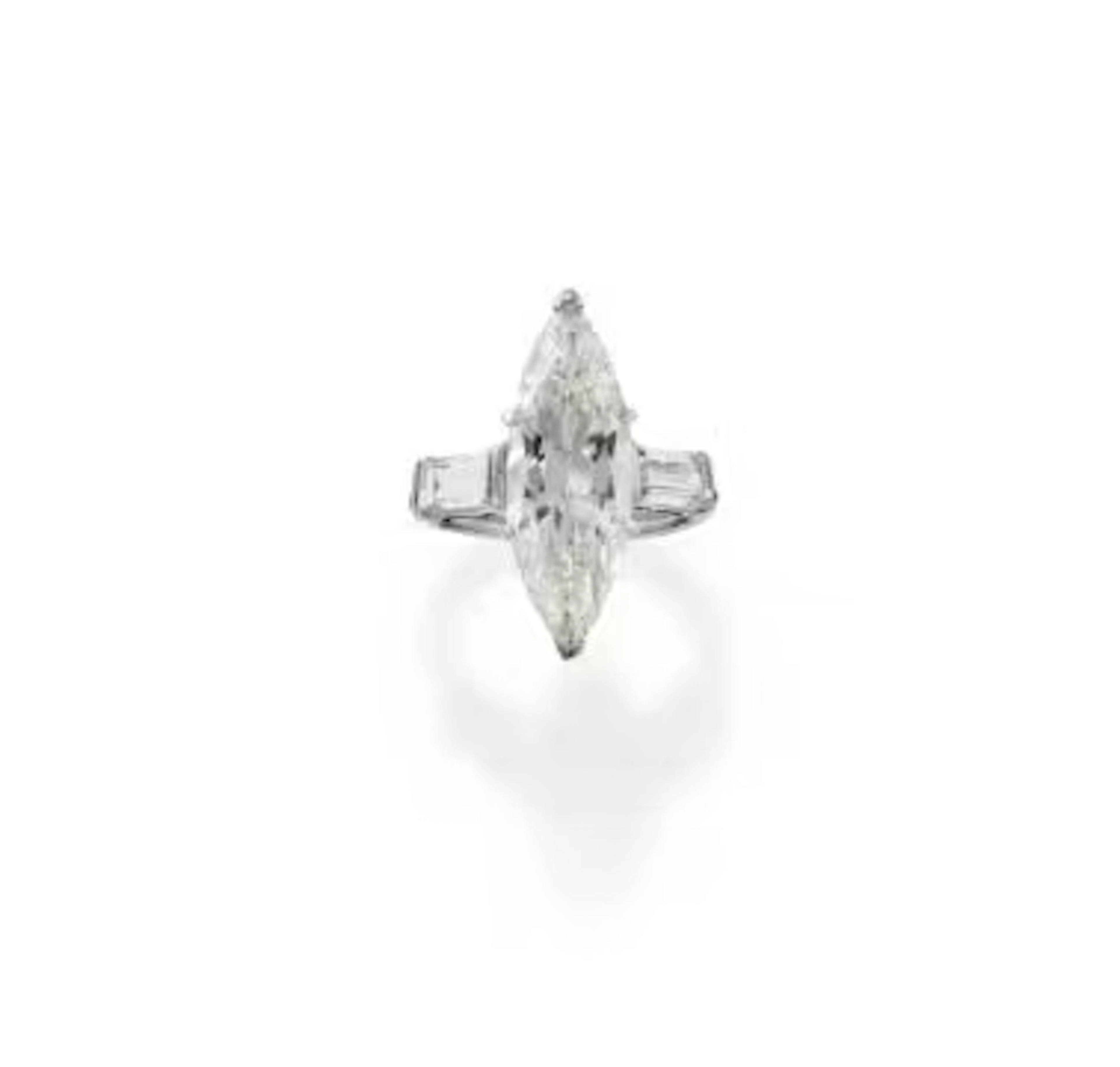 A DIAMOND SINGLE STONE RING