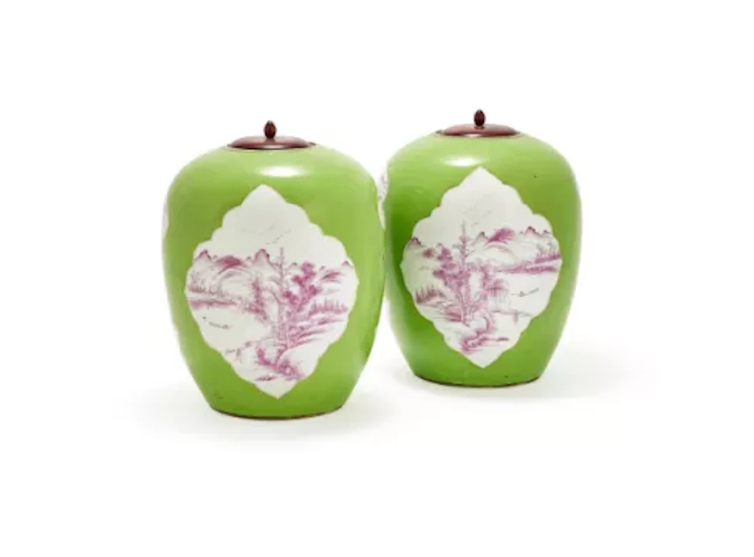 A pair of Chinese famille rose porcelain jars, 19th century