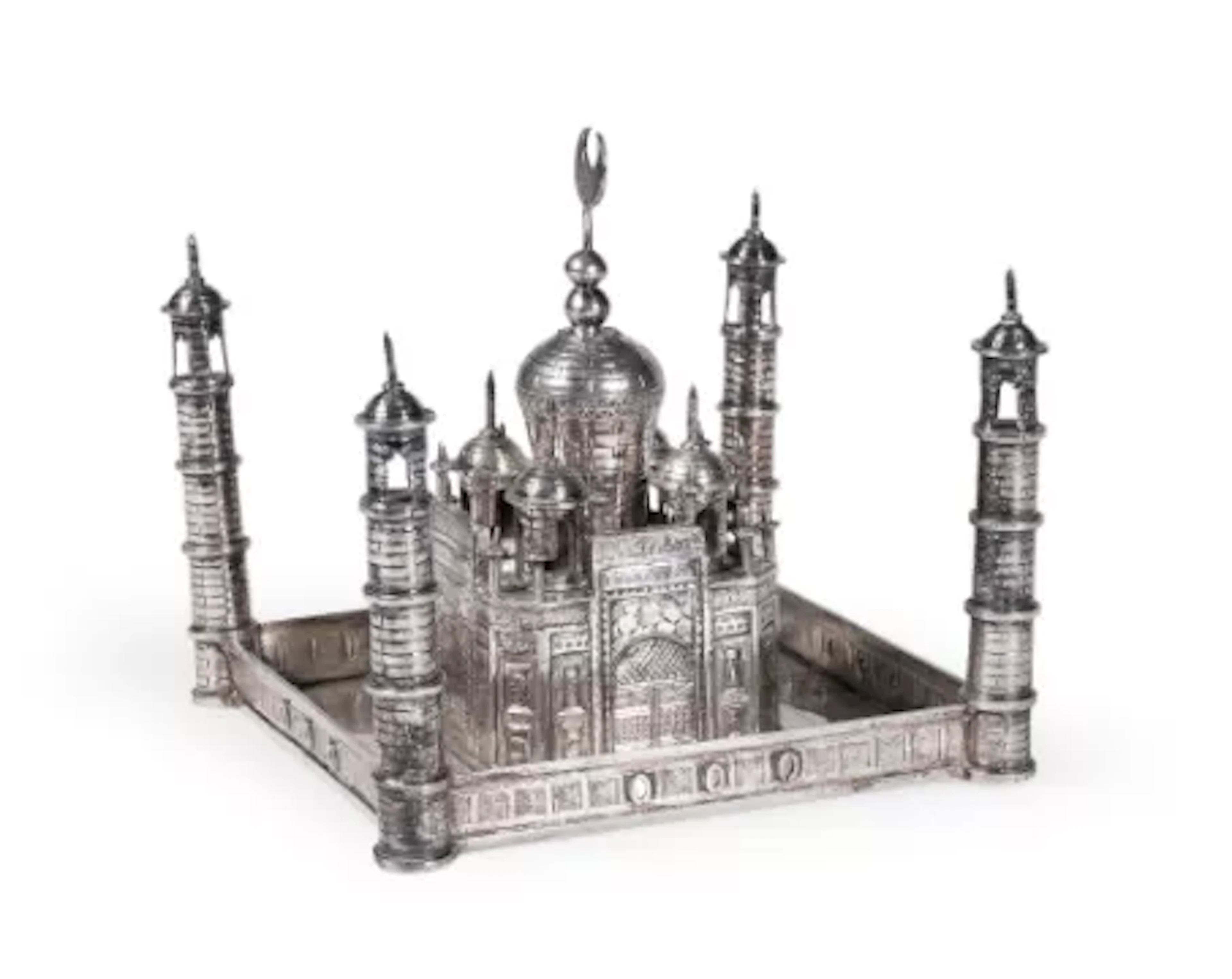 A CHINESE SILVER COLOURED MODEL OF THE TAJ MAHAL, MAKER'S MARK YLS