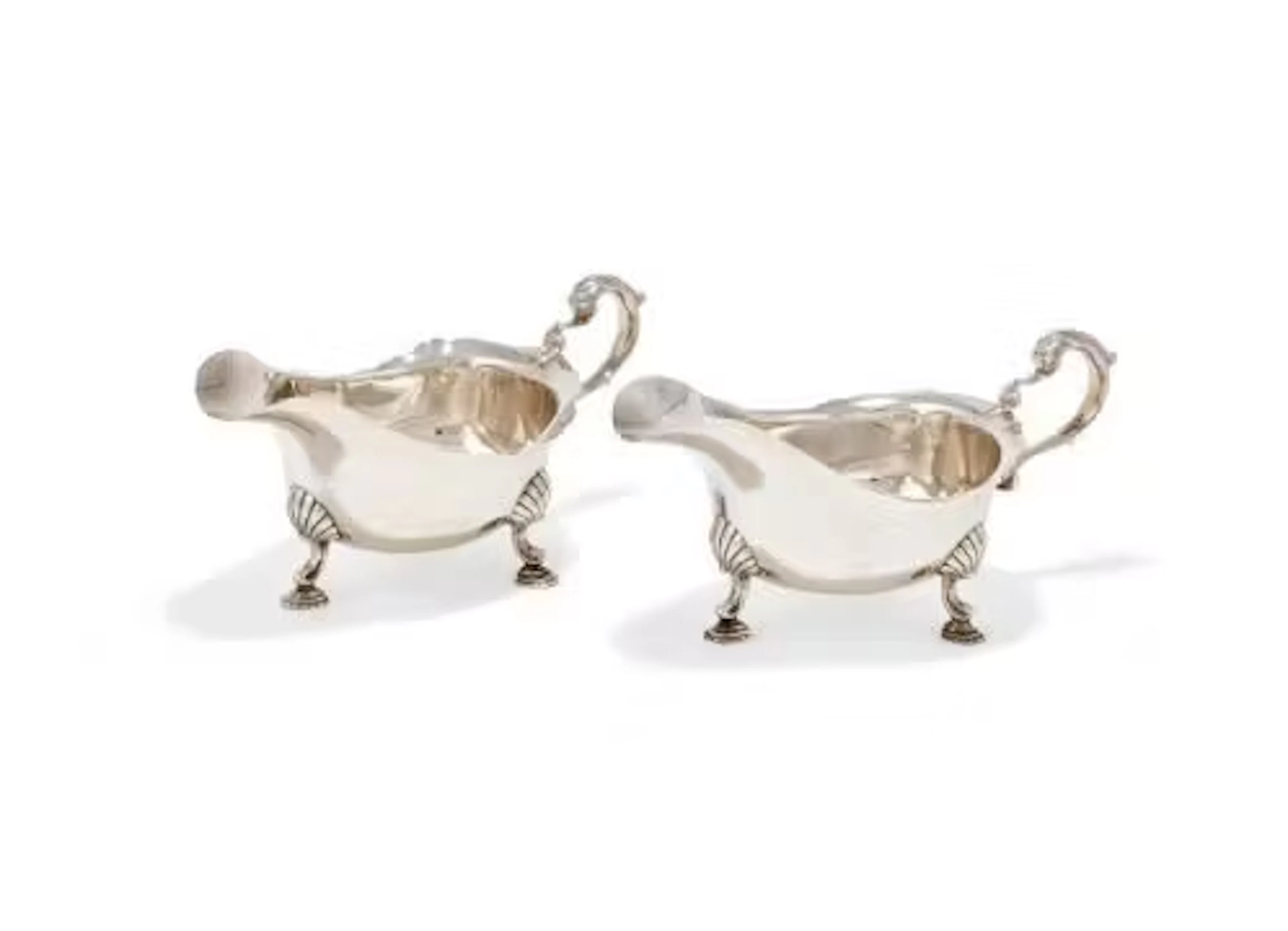 A PAIR OF IRISH SILVER SHAPED OVAL SAUCE BOATS