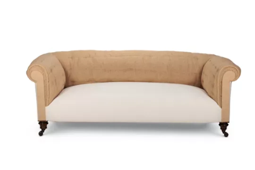 A LATE VICTORIAN CHESTERFIELD SOFA, LATE 19TH / EARLY 20TH CENTURY