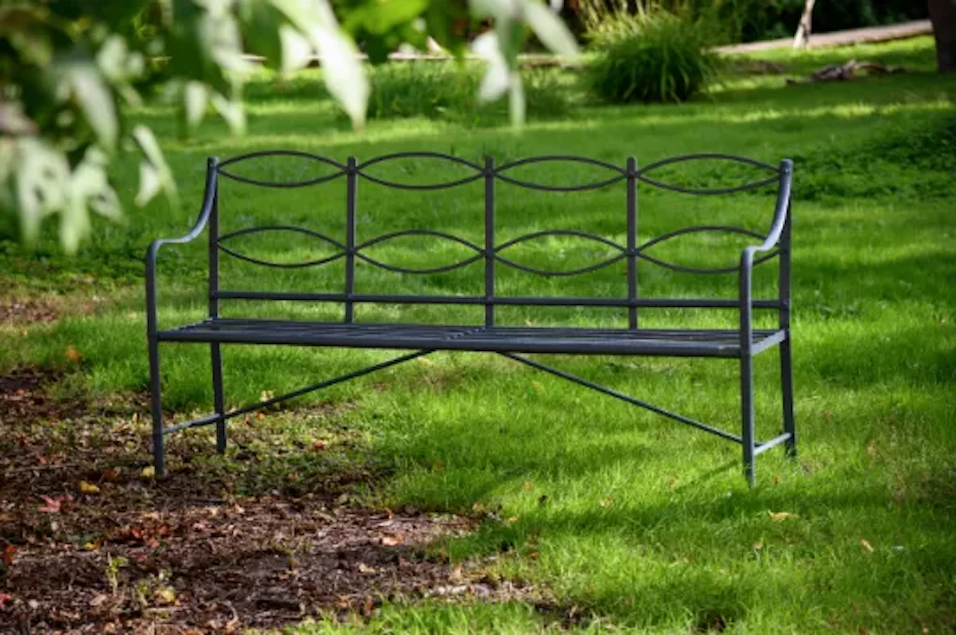A REGENCY GREY PAINTED STRAPWORK IRON GARDEN BENCH, CIRCA 1820