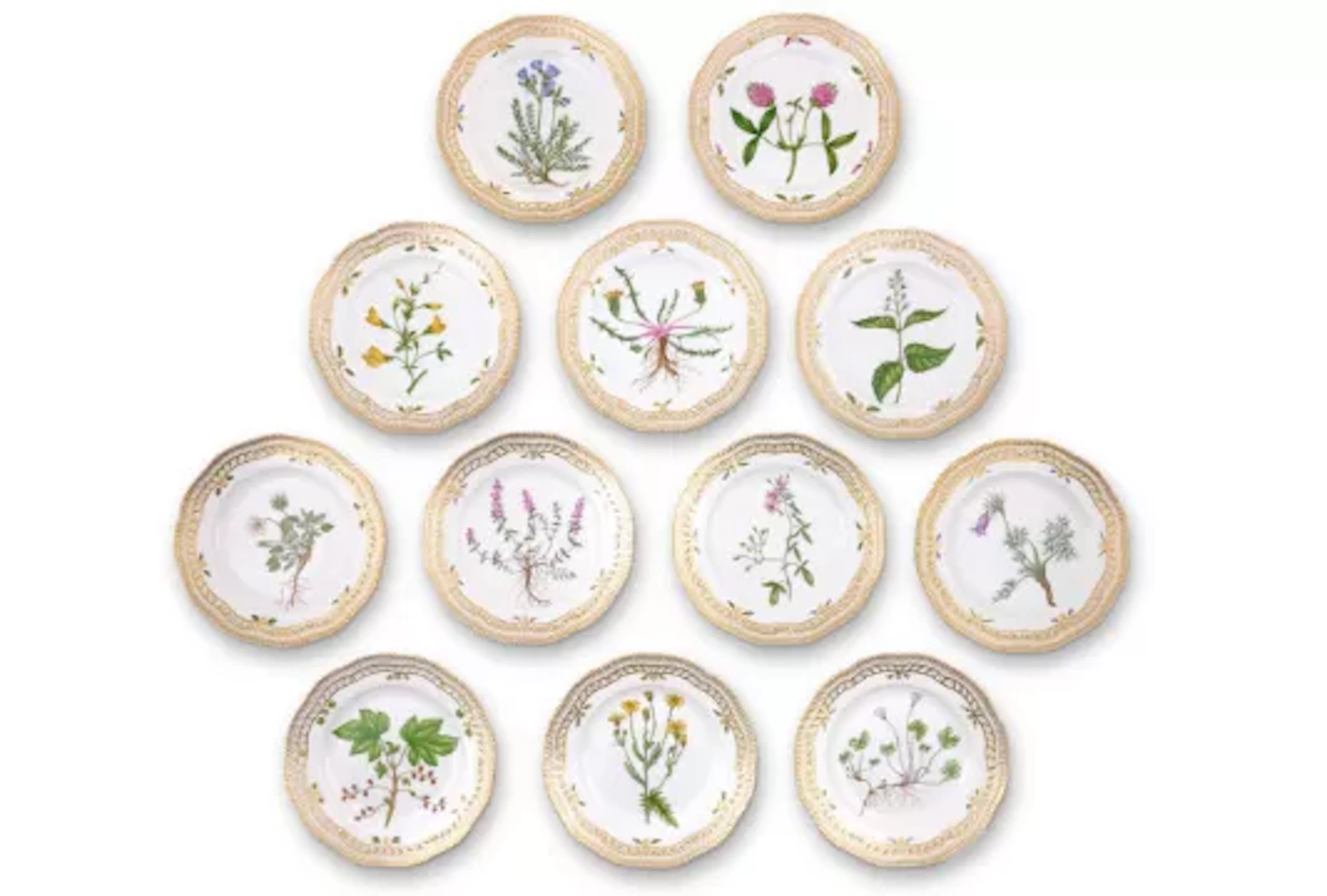 A SET OF TWELVE ROYAL COPENHAGEN FLORA DANICA PORCELAIN PLATES