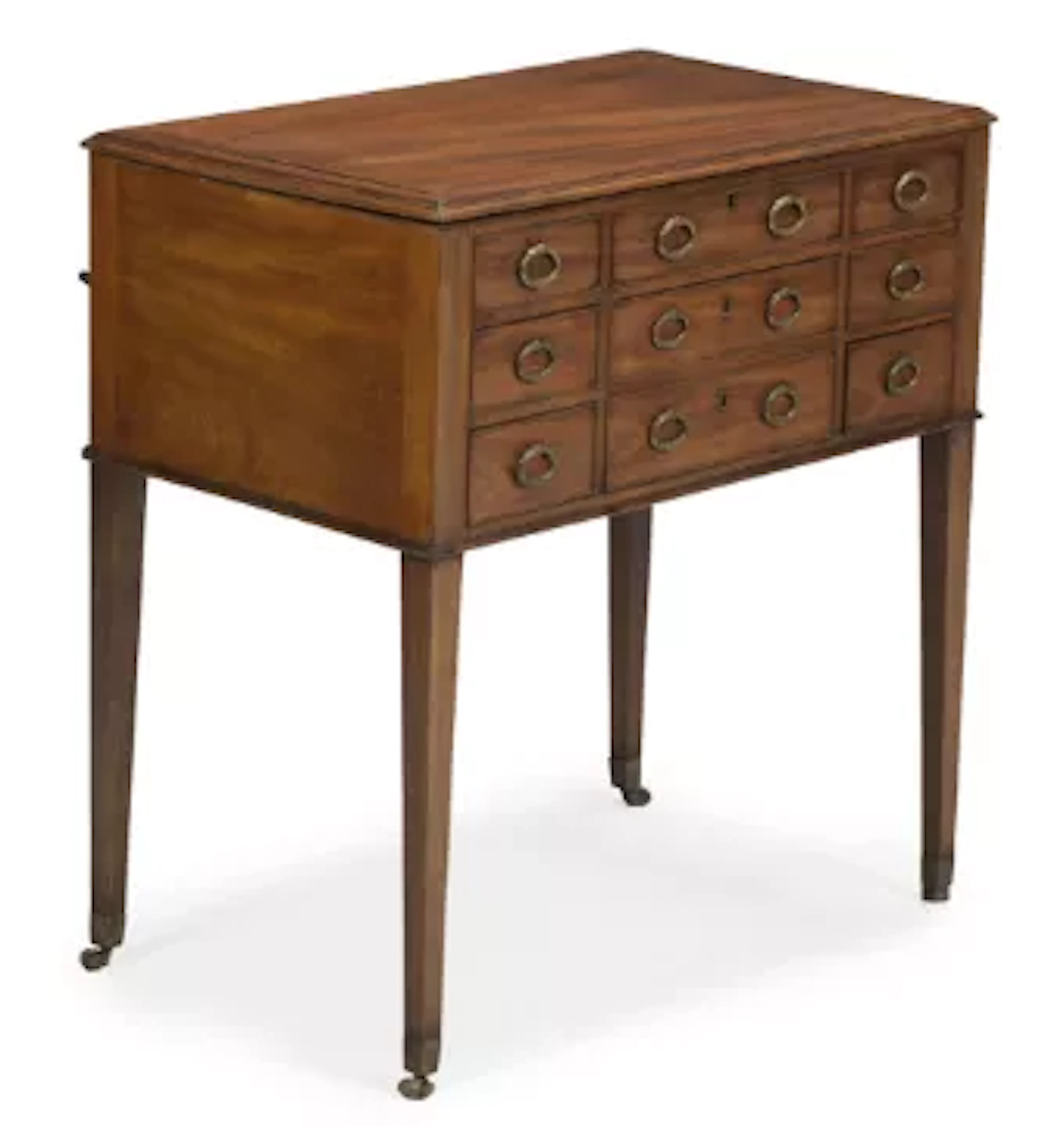 Y A GEORGE III MAHOGANY DRESSING TABLE, BY GILLOWS, CIRCA 1800