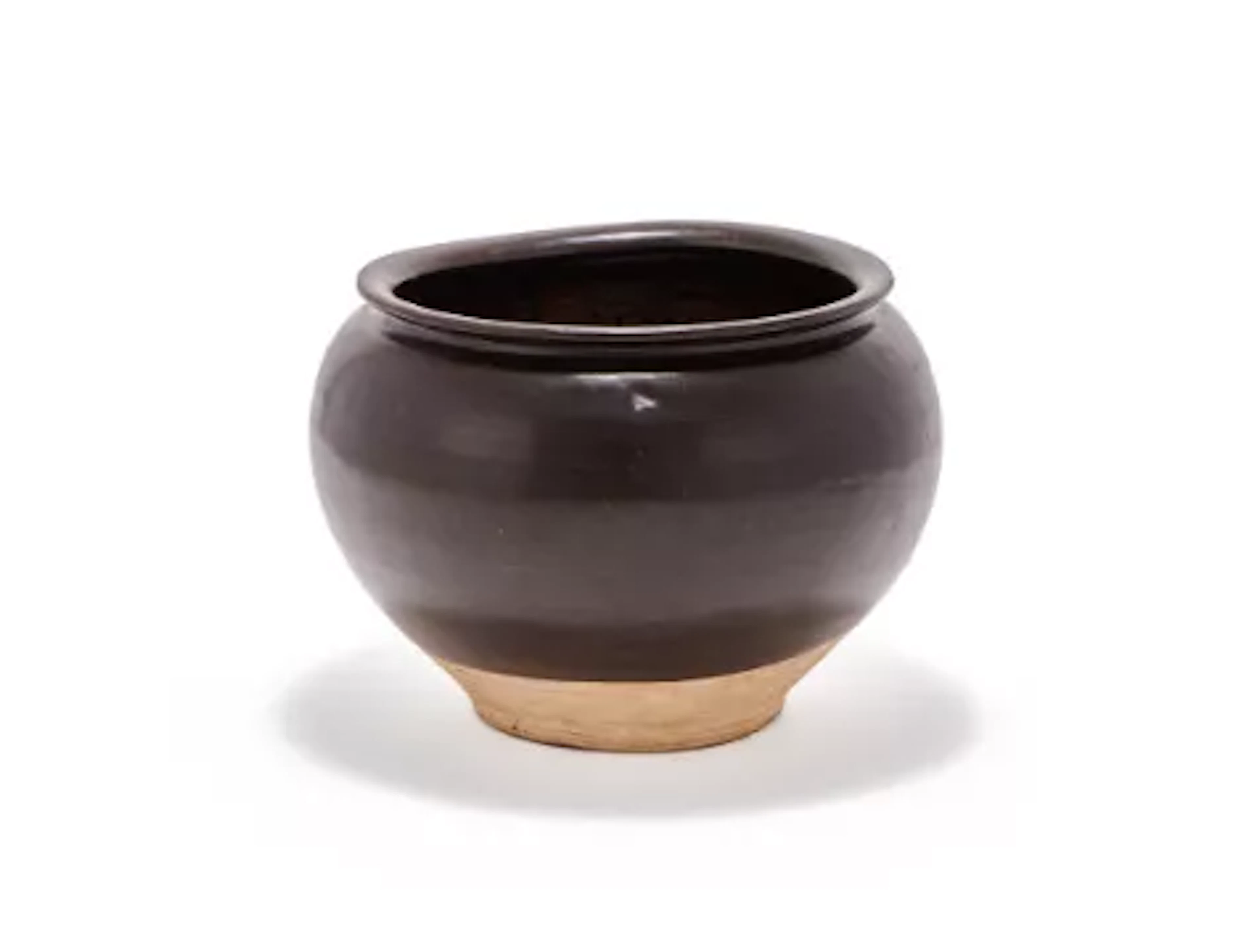 A large well potted Henan black glazed jar, Yuan dynasty (1279-1368)