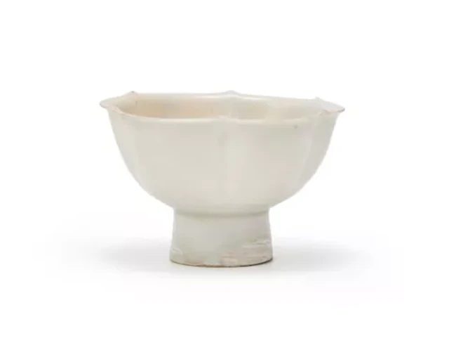 A Chinese white-glazed foliage stem bowl, Northern Song Dynasty (960-1127)