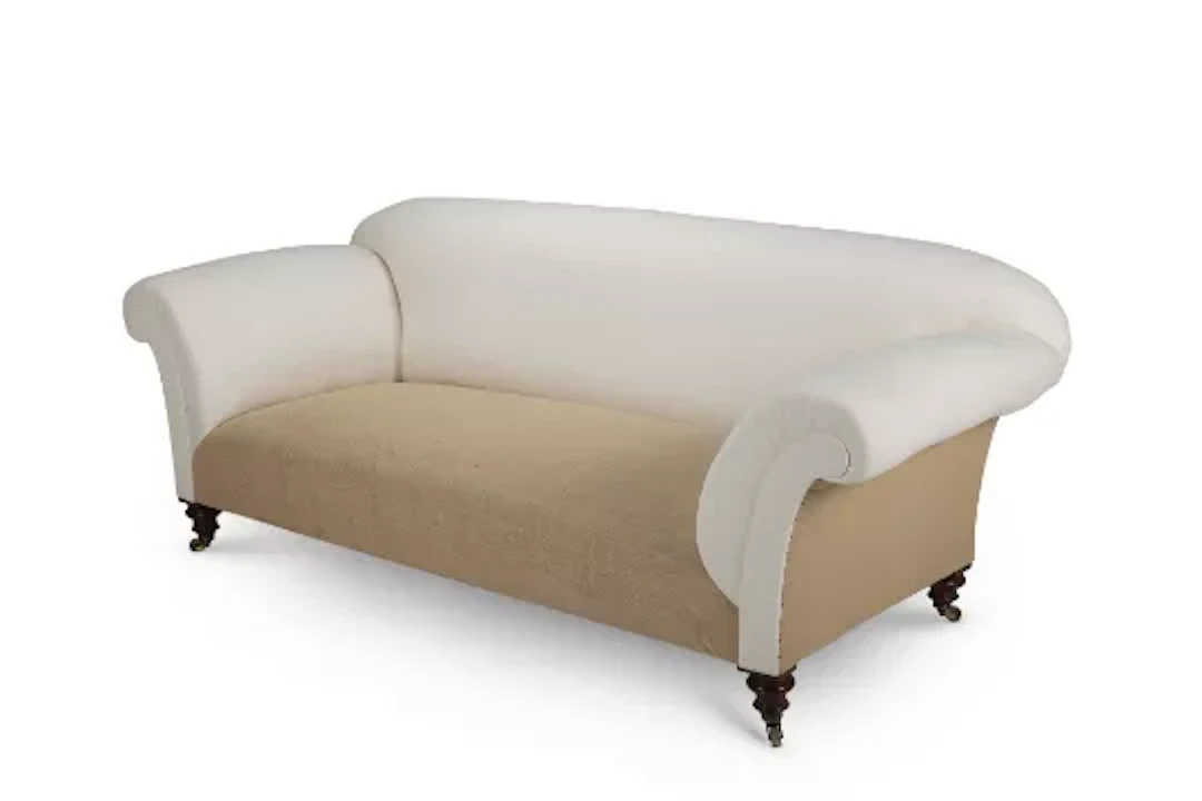 A LARGE VICTORIAN CHESTERFIELD SOFA, SECOND HALF 19TH CENTURY