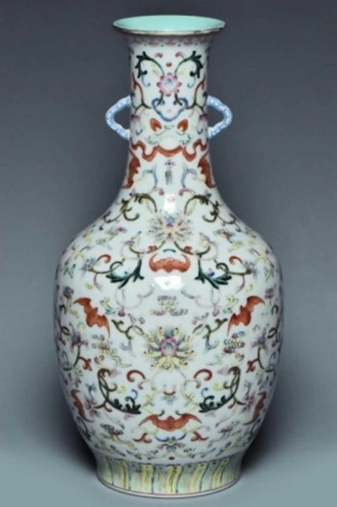A FAMILLE ROSE VASE QIANLONG MARK AND PERIOD