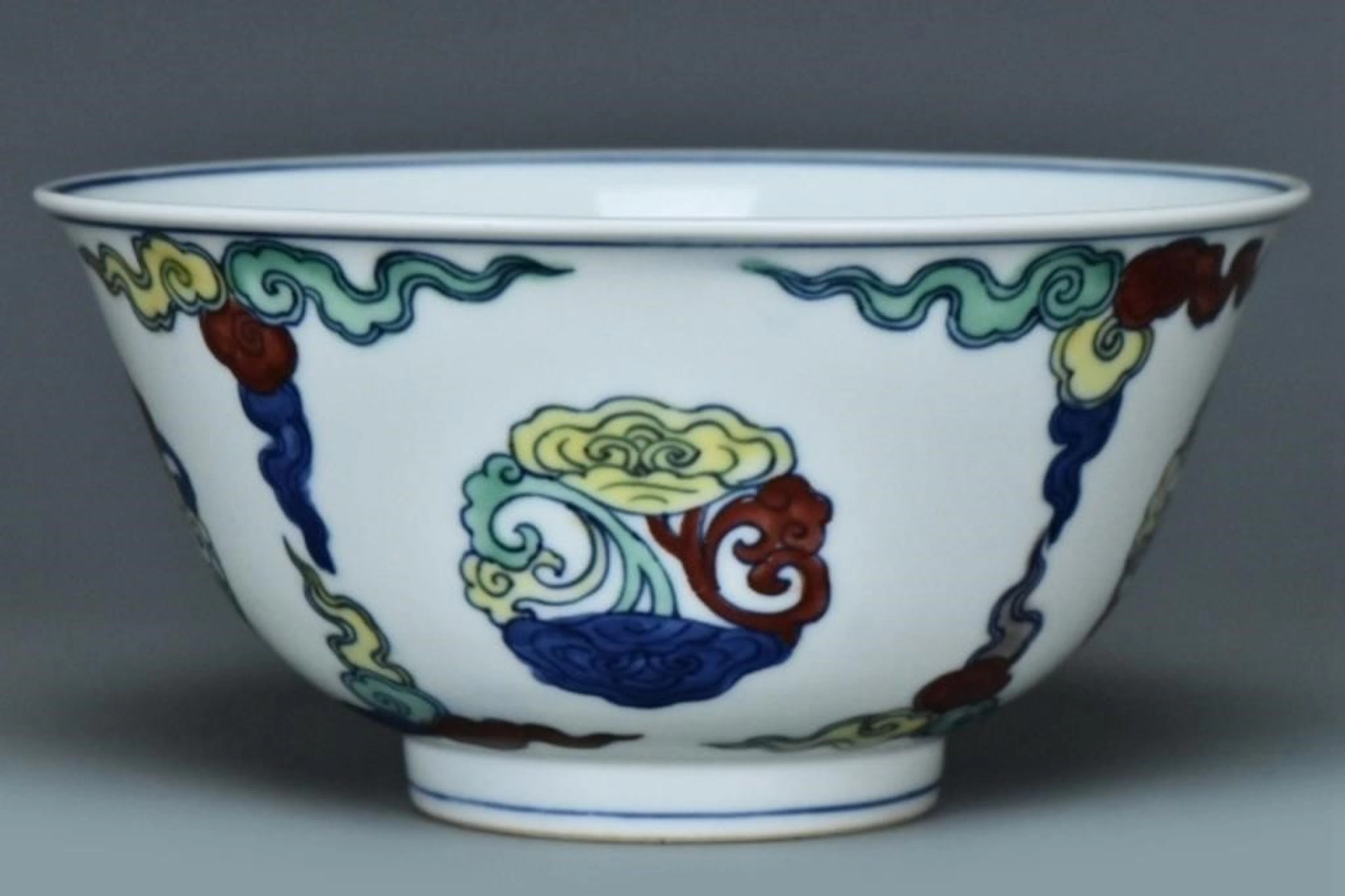 A MING DYNASTY DOUCAI BOWL WANLI MARK AND PERIOD