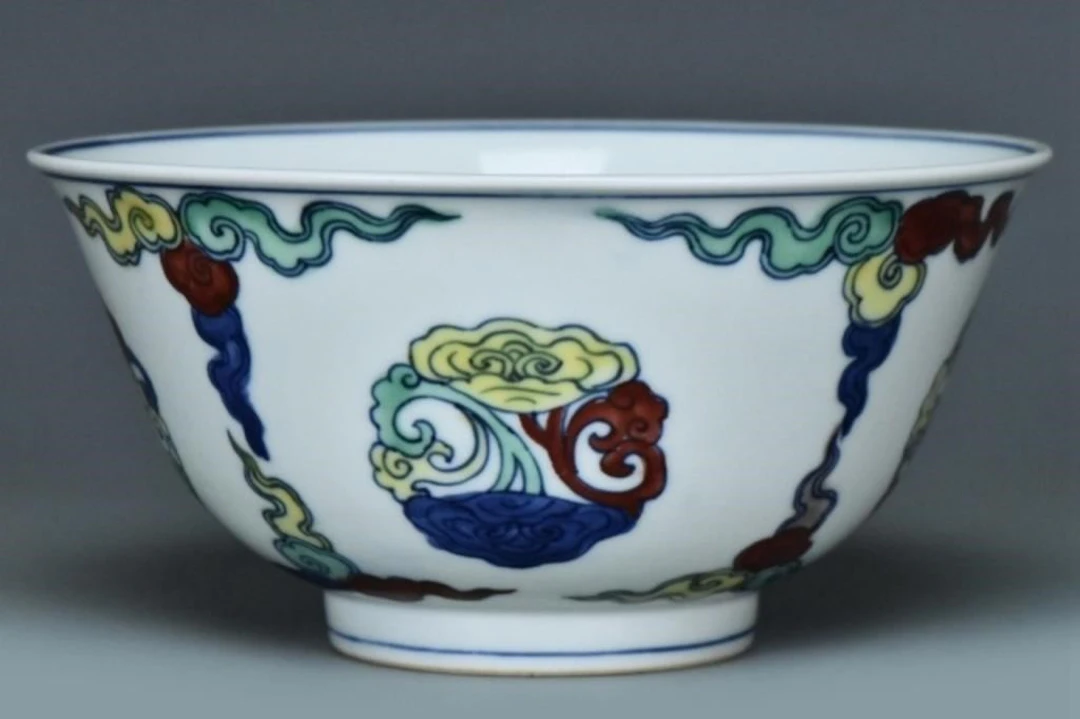 A MING DYNASTY DOUCAI BOWL WANLI MARK AND PERIOD