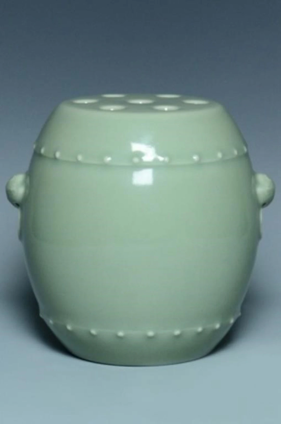 A CELADON DRUM-SHAPED VASE QIANLONG MARK & PERIOD