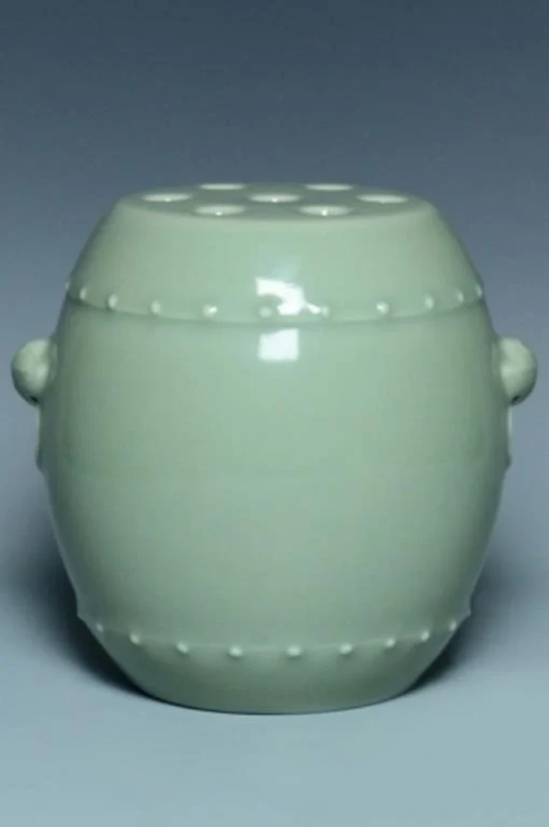 A CELADON DRUM-SHAPED VASE QIANLONG MARK & PERIOD