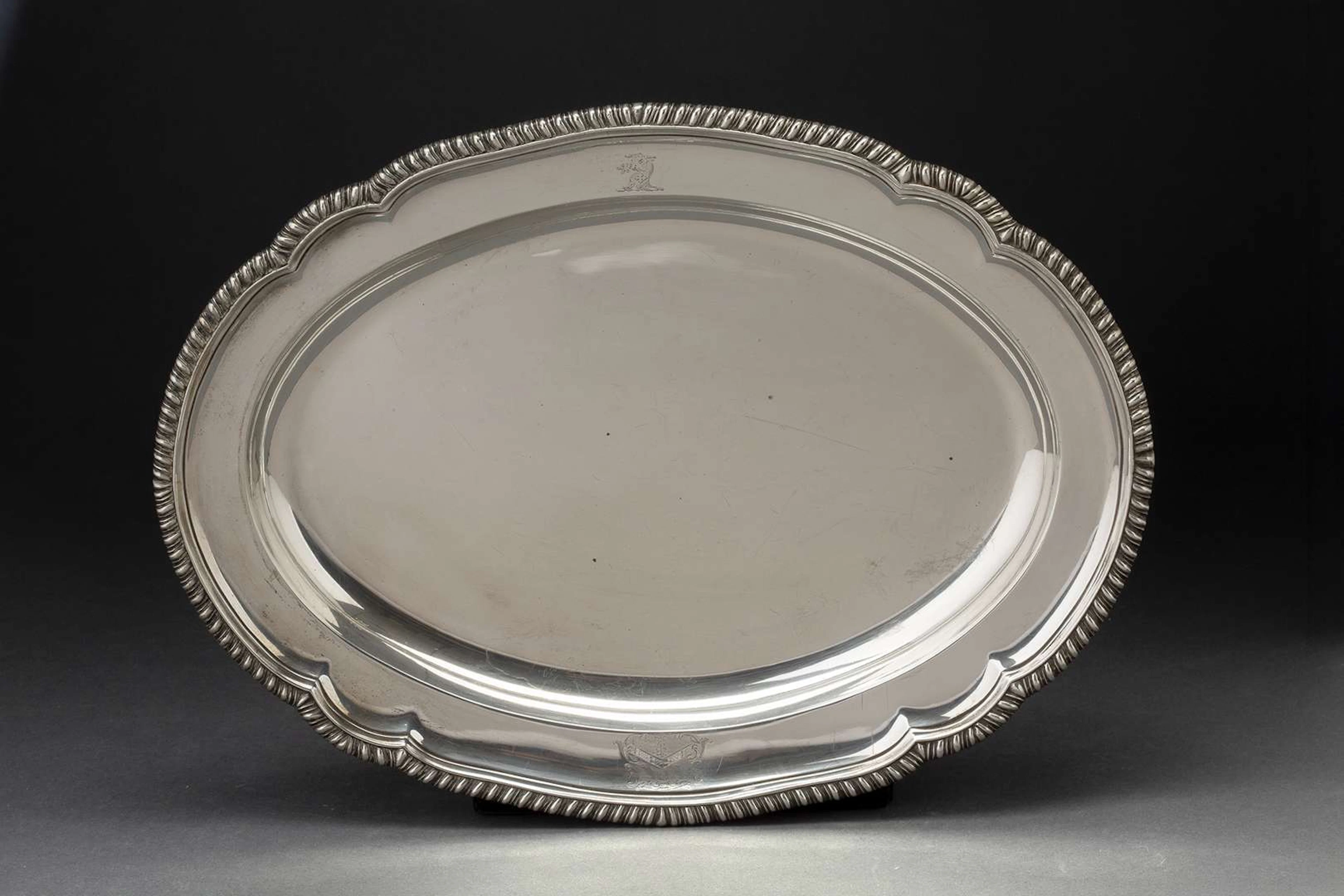 OVAL PLATE