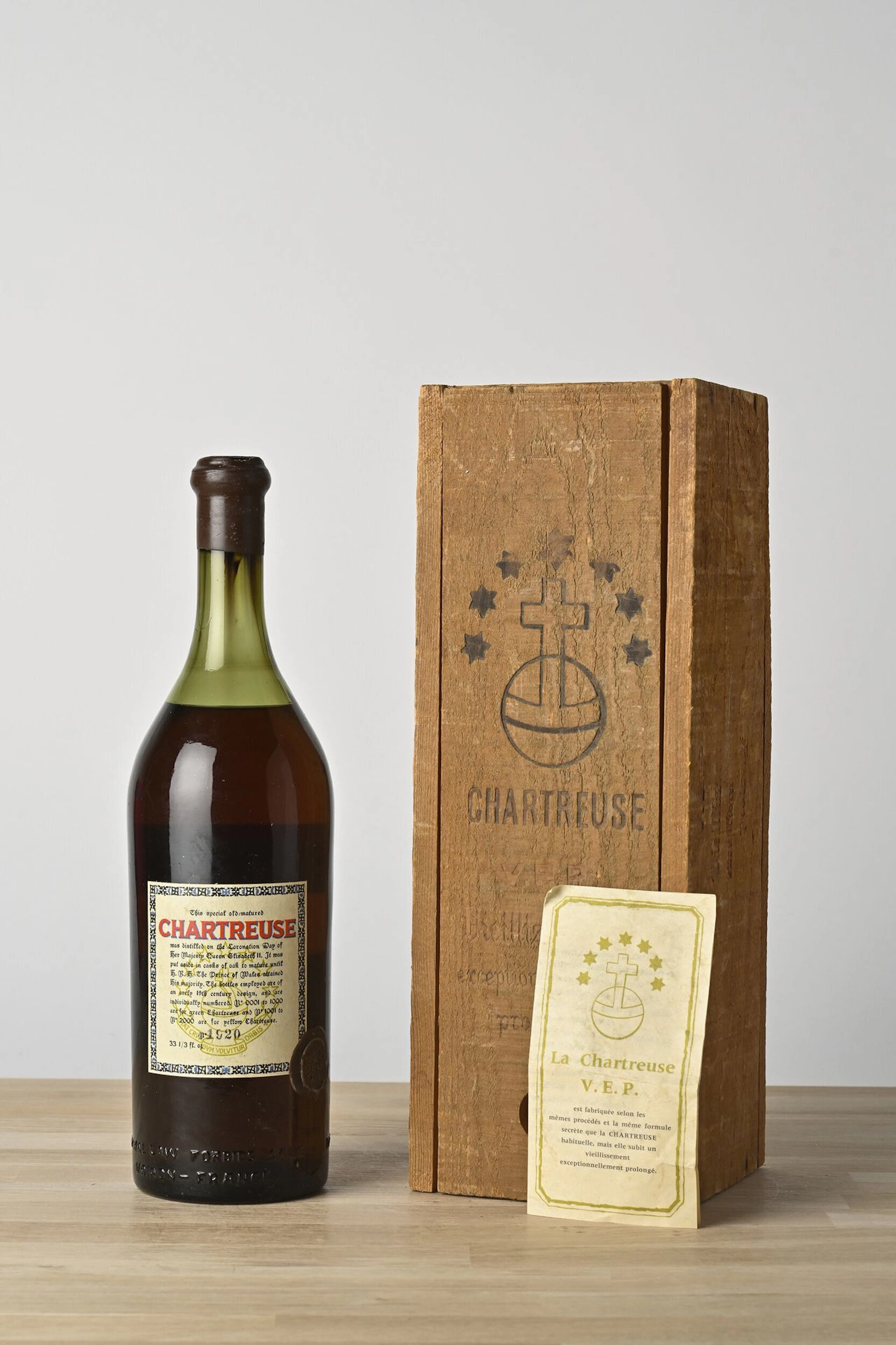 1 B CHARTREUSE JAUNE V.E.P. "COURONNEMENT DE LA REINE ELISAB - Lot 16