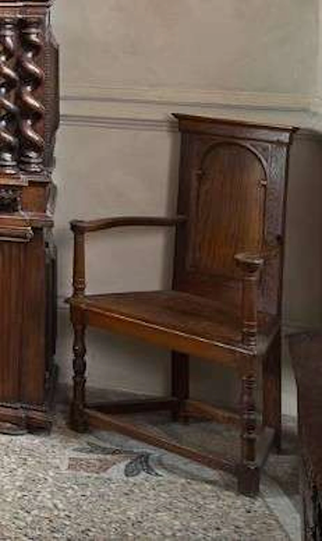 Pair of armchairs, made of wood