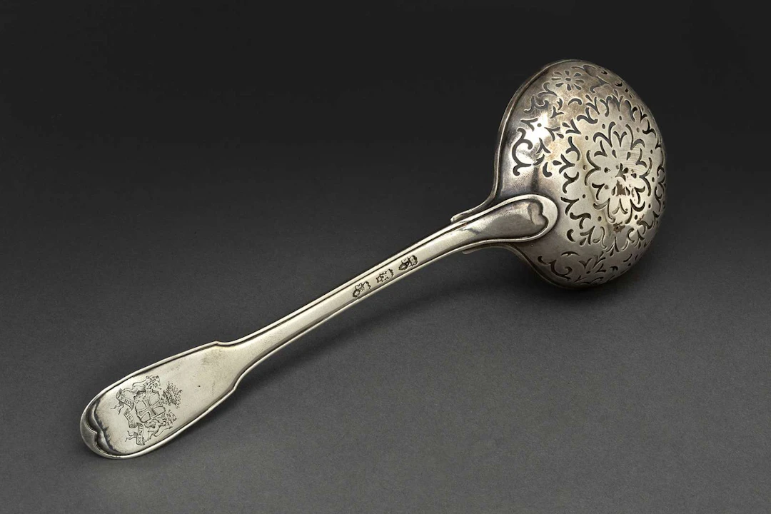 SPRINKLE SPOON