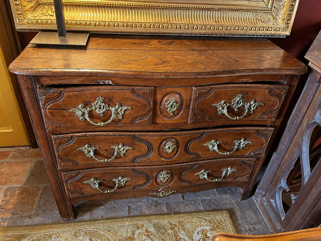 Chest of drawers, made of moulded timber