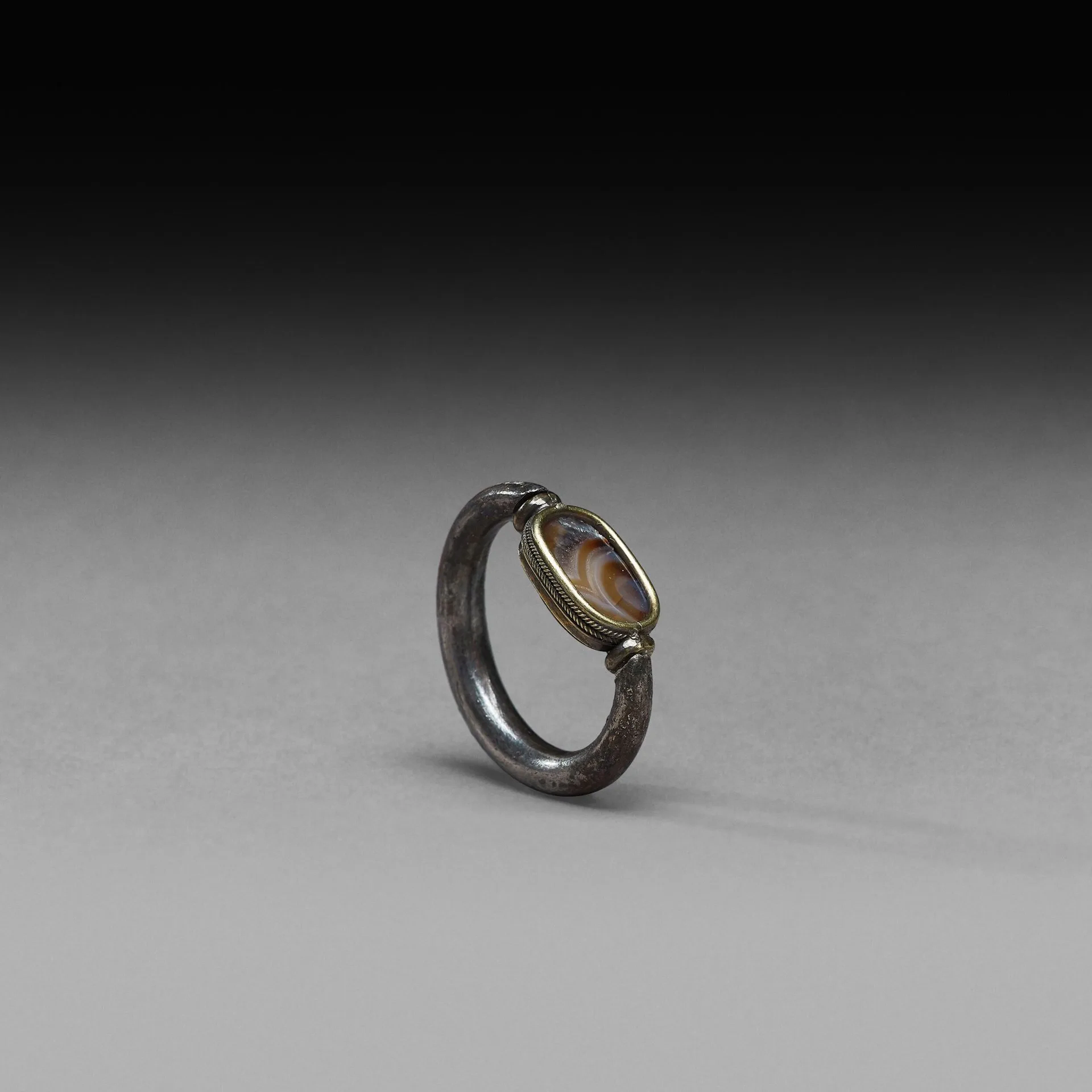 EGYPTIAN RING - Lot 86