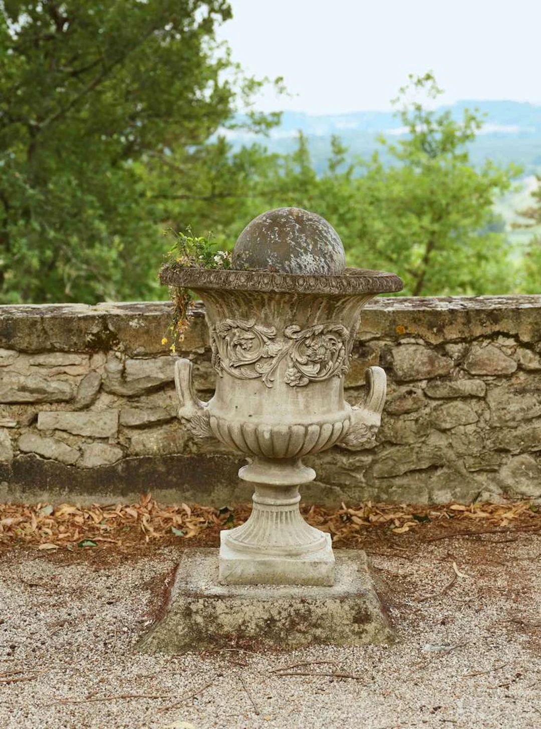 Medici Vase, in imitation reconstituted stone