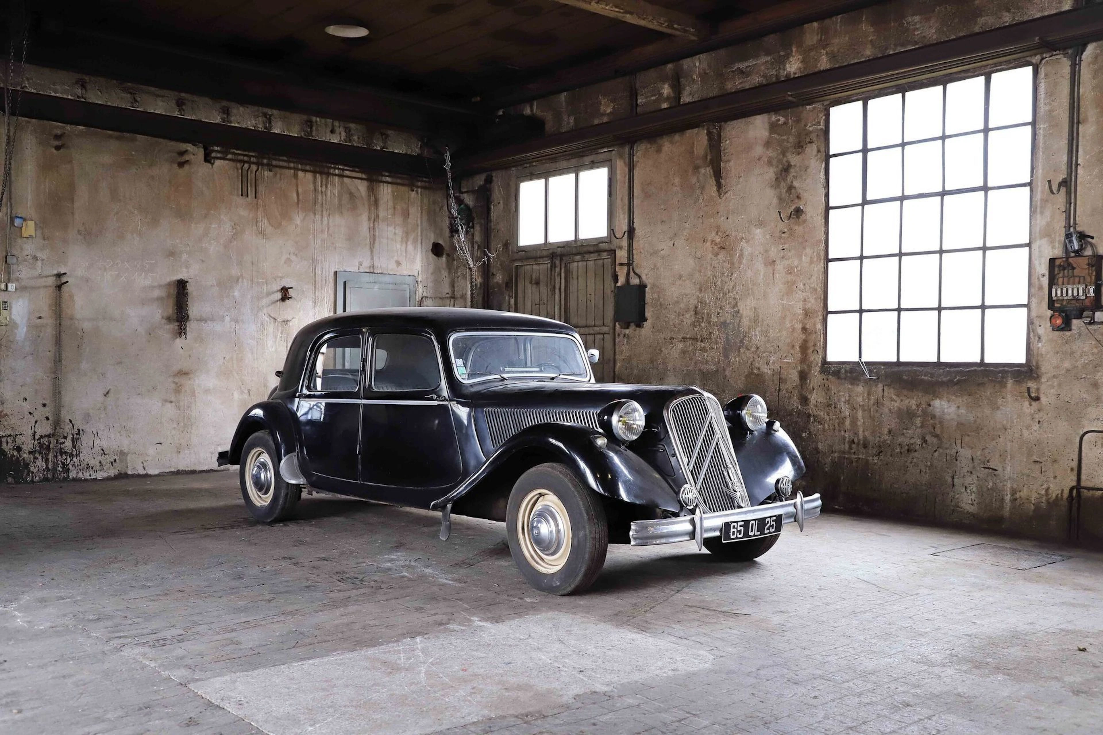1954 - Citroën Traction 15-Six - Lot 70