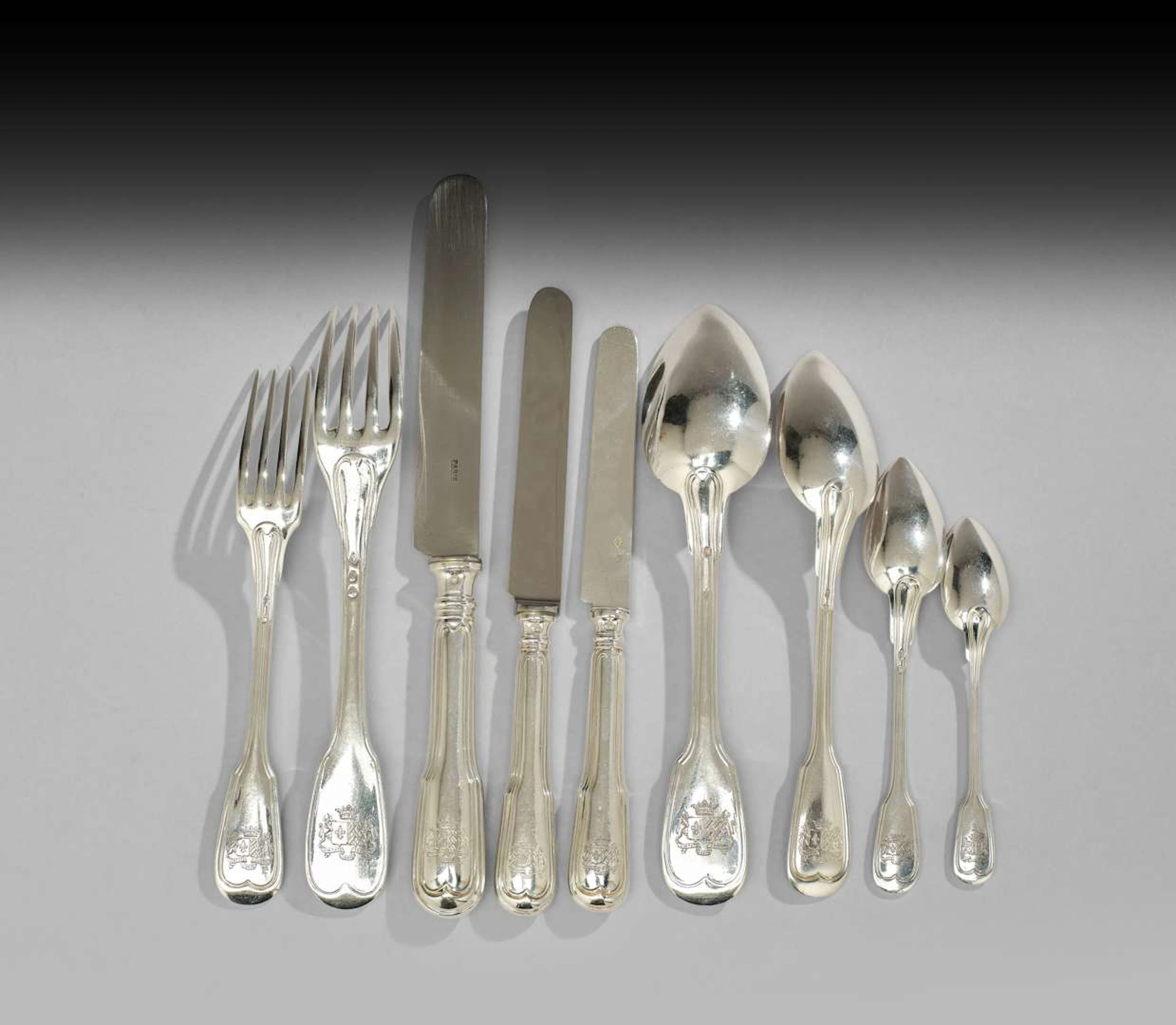 SET OF HOUSEHOLD CUTLERY, RECONSTITUTED