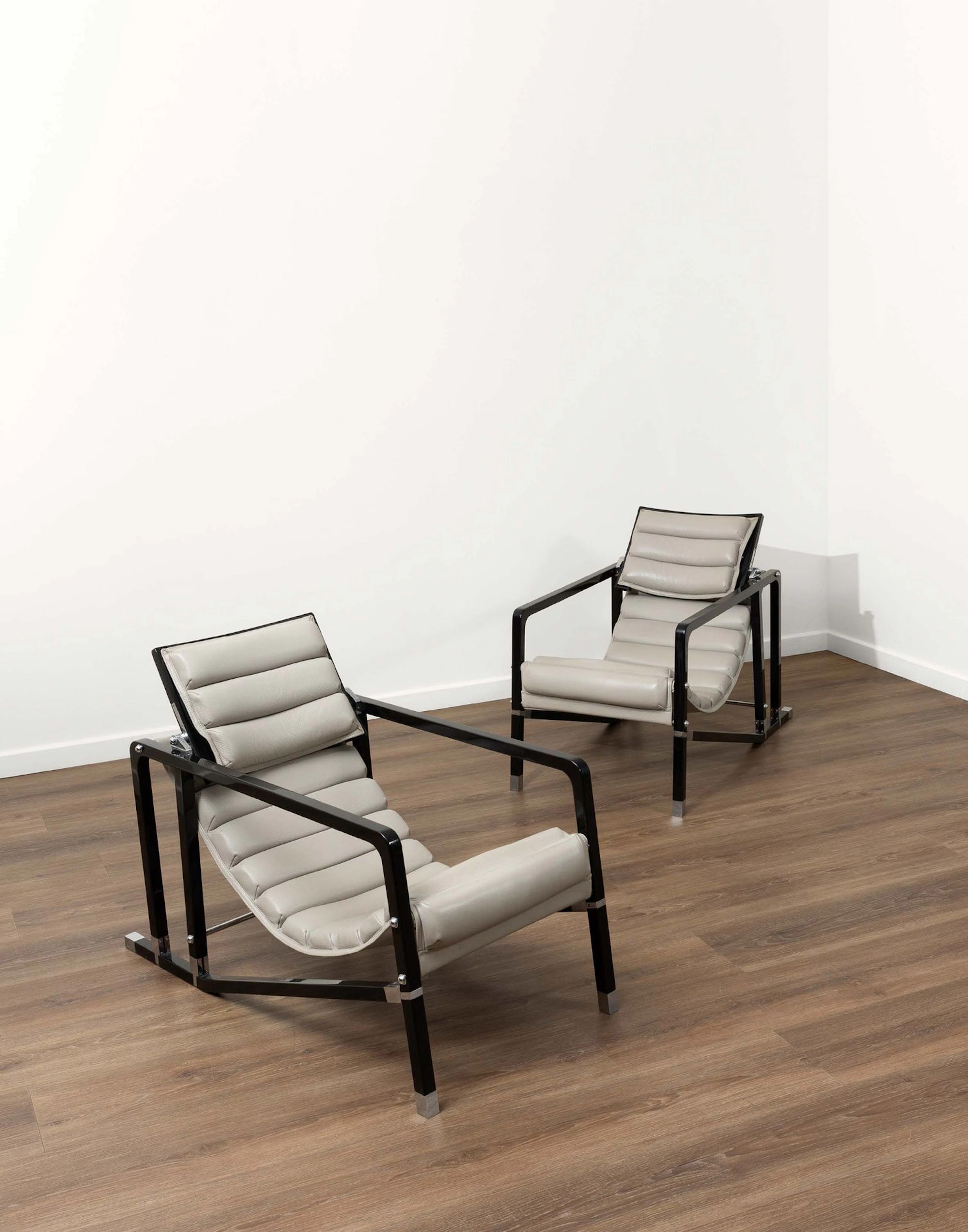 EILEEN GRAY (1878-1976) & ECART INTERNATIONAL (Editor) - Lot 46