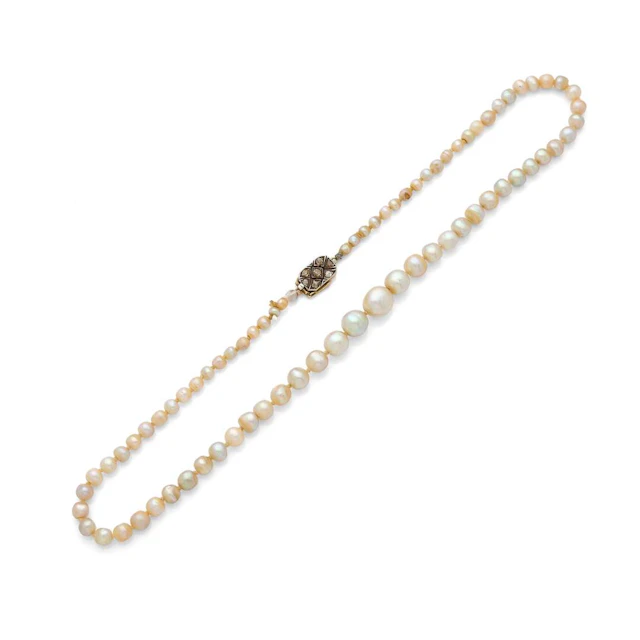 “FINE PEARLS” NECKLACE