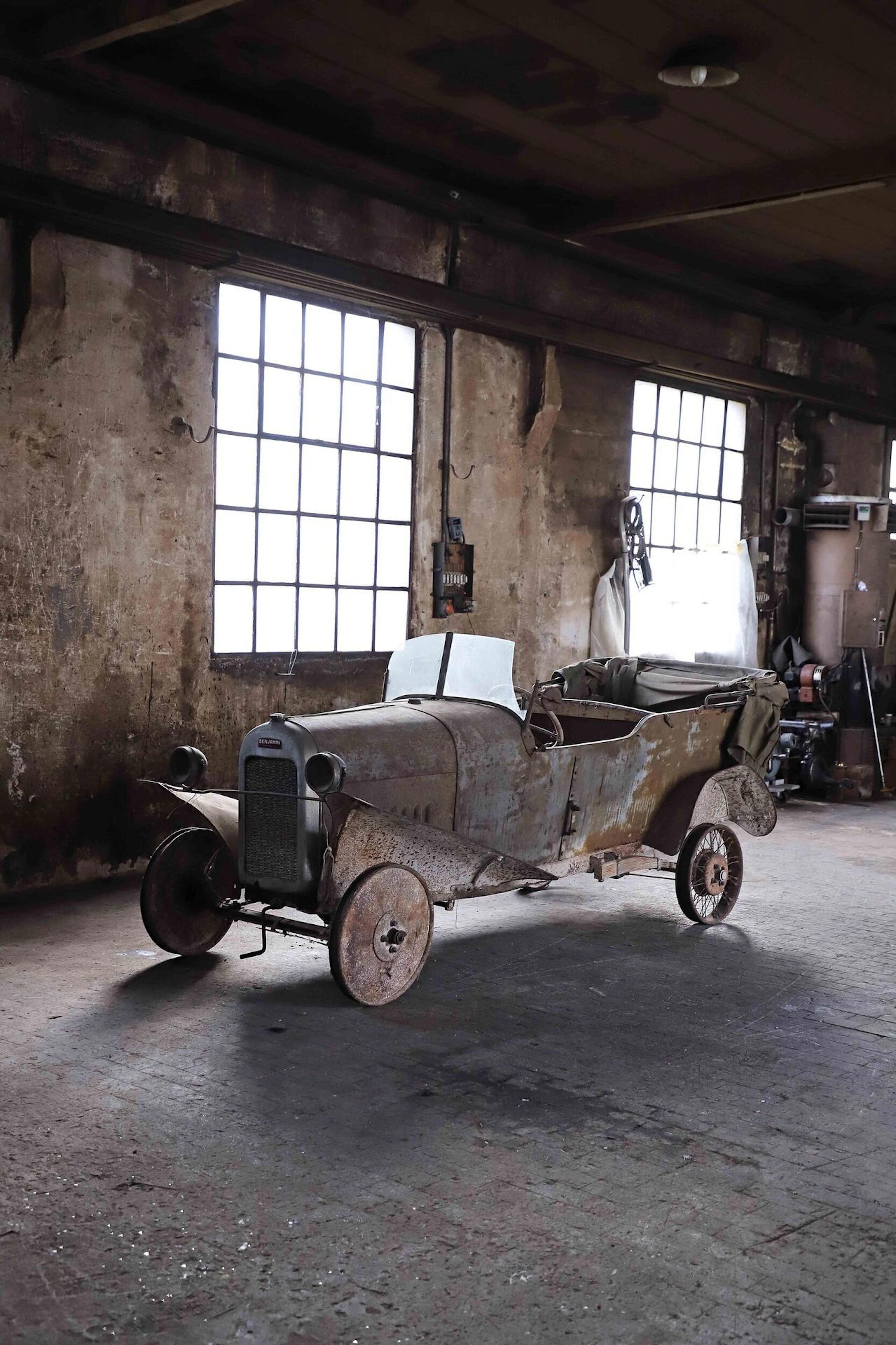 c. 1925 - Benjamin Type H - Lot 52