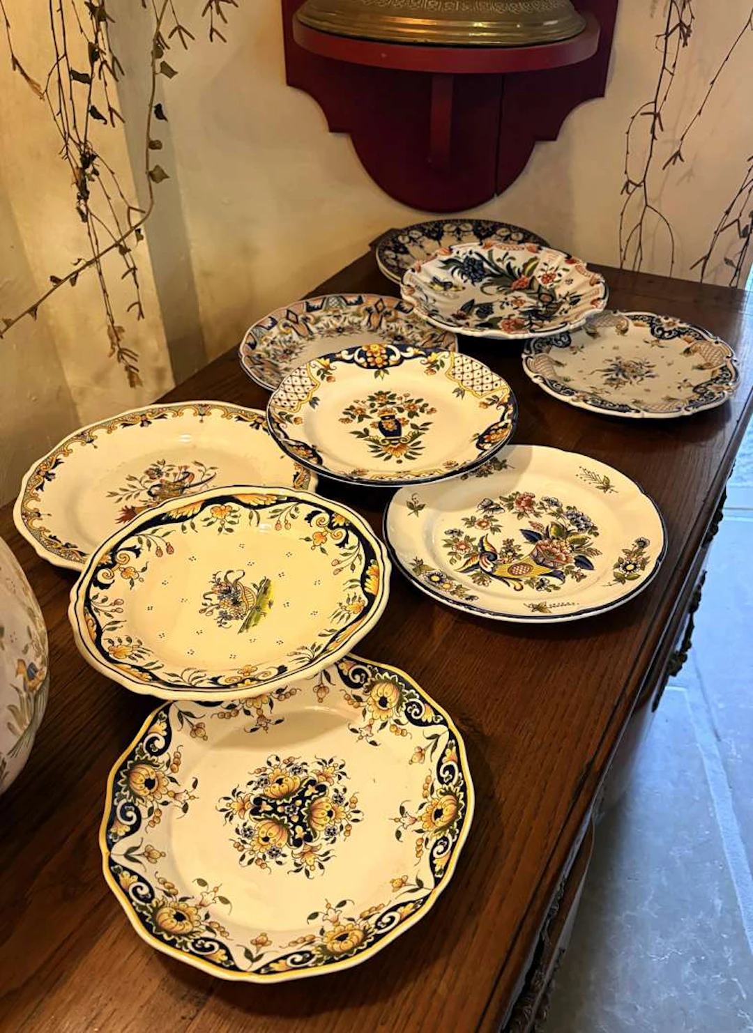 [DECORATIVE PLATES], Set of ten earthenware plates